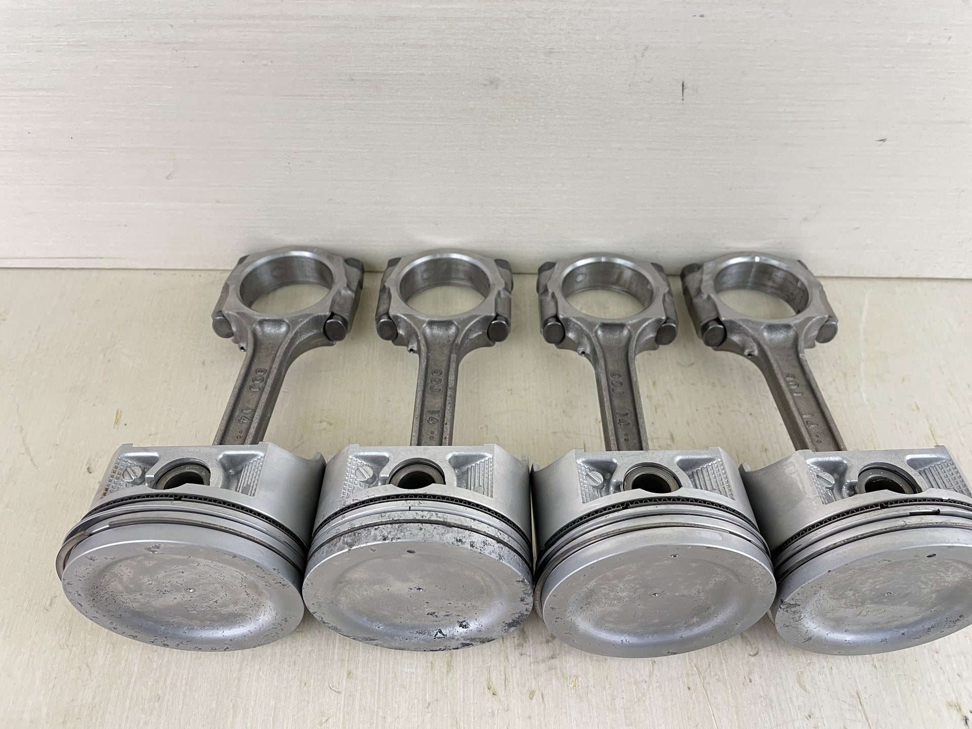 2003 Suzuki 115HP 4 Stroke Outboard Piston & Connecting Rod Set 