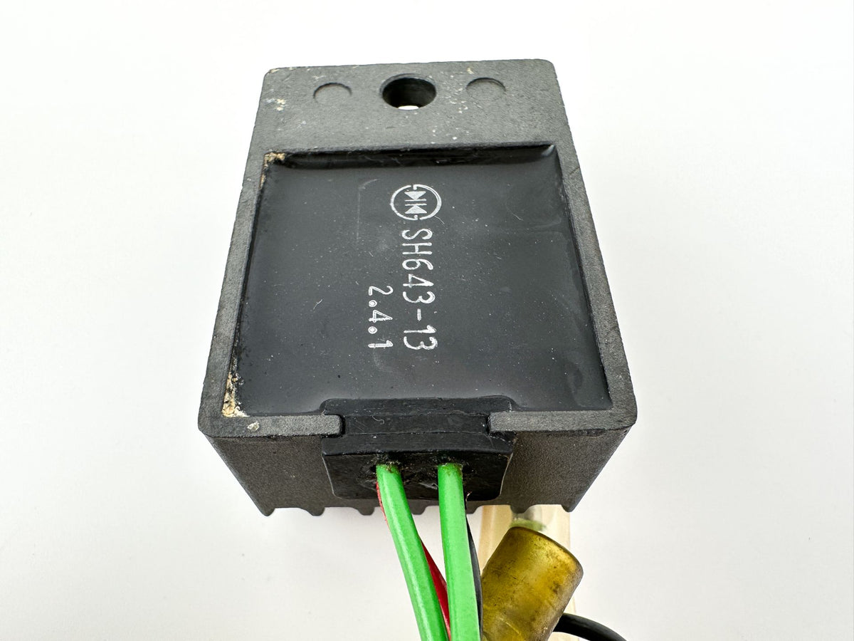 2003 Yamaha 70 HP 2 Stroke Outboard Rectifier & Regulator 6H2-81960-10-00 OEM