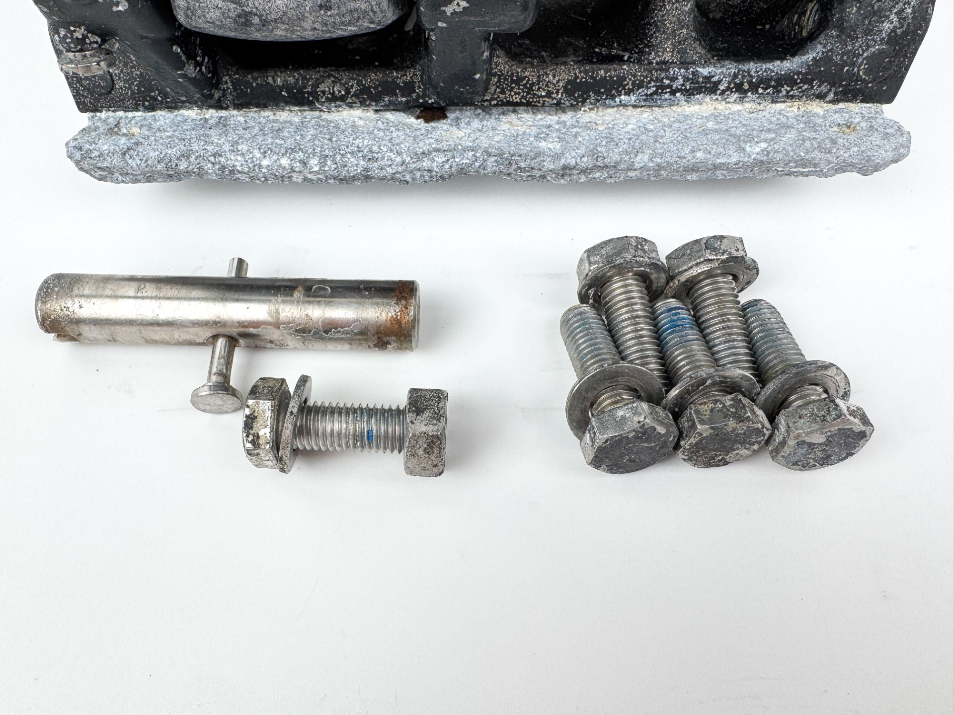 Mercury 70 90 115 120 125 HP Power Tilt and Trim Assembly 8M0090335 Used OEM