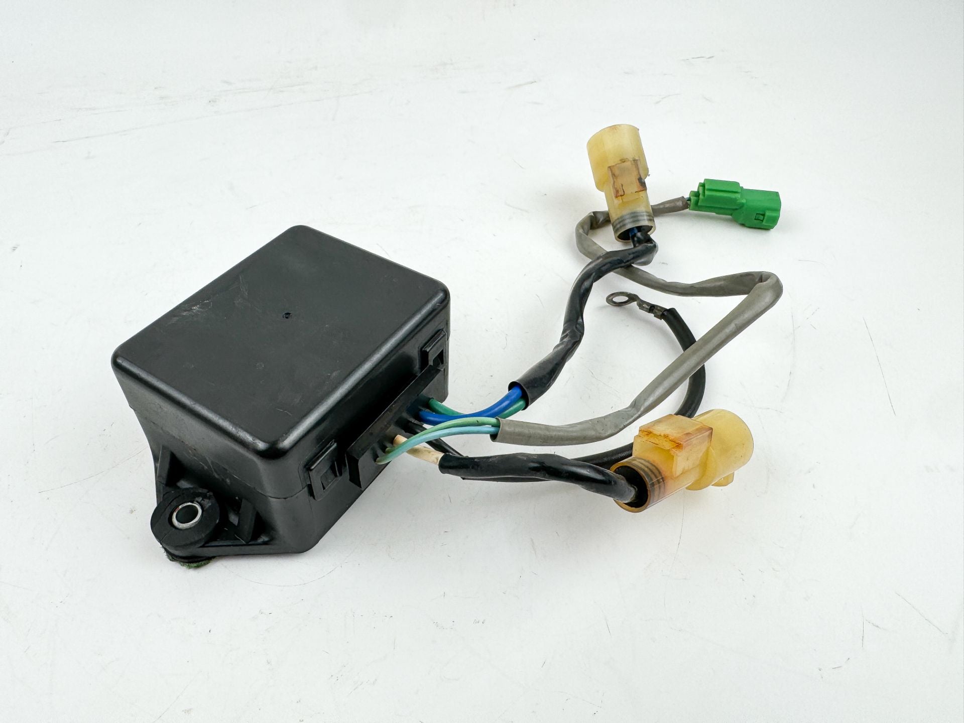 2000 Honda 130 HP 4 Stroke Outboard Trim Tilt Relay 38550-ZW5-003 OEM