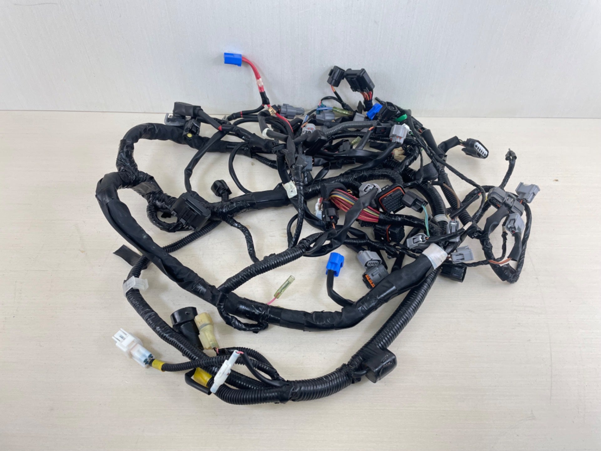 2008 Yamaha 250HP 3.3L 4 Stroke Outboard Engine Wiring Harness 6P2-82590-31-00