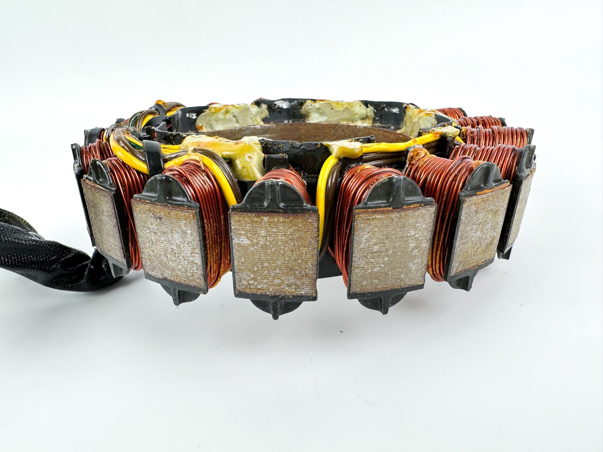 2002 Evinrude 200 HP 2 Stroke Ficht Outboard Stator Assembly 0586571 OEM
