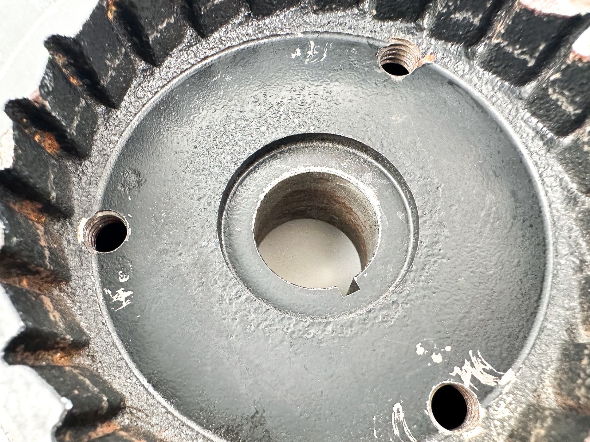 1996 Mercury 25 HP 2 Stroke Outboard Flywheel 818354A2 OEM