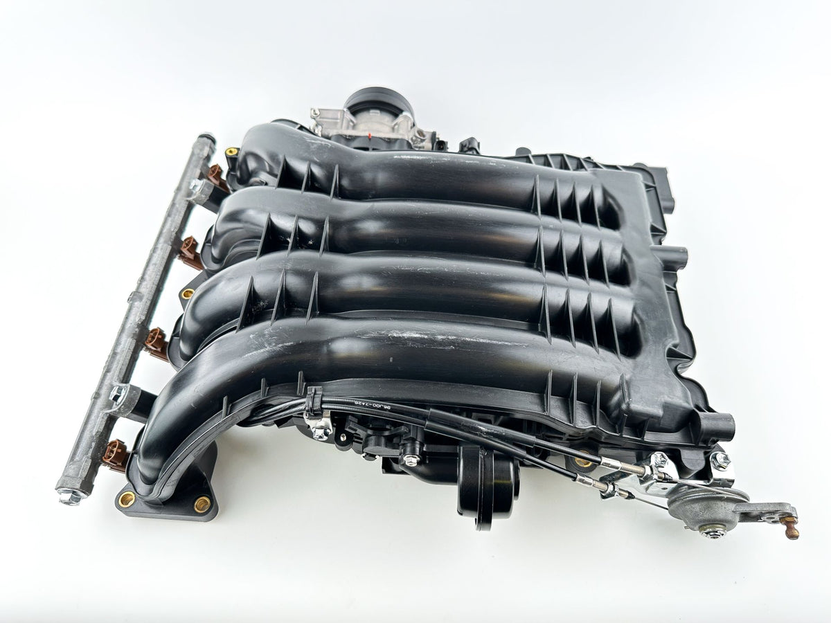 2017 Suzuki 200 HP 4 Stroke Outboard Intake Manifold 13300-96J01 OEM