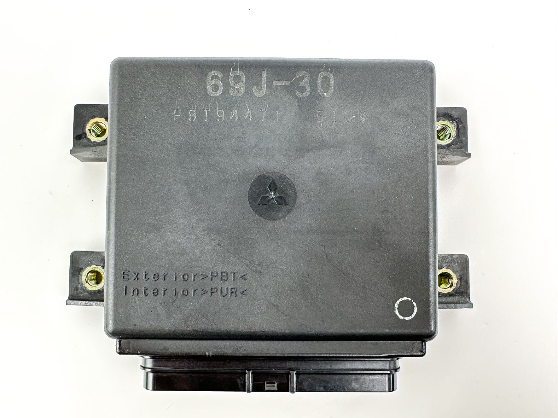 2004 Yamaha 225HP 4 Stroke Engine Control Unit ECU 69J-8591A-30-00 83 Hours