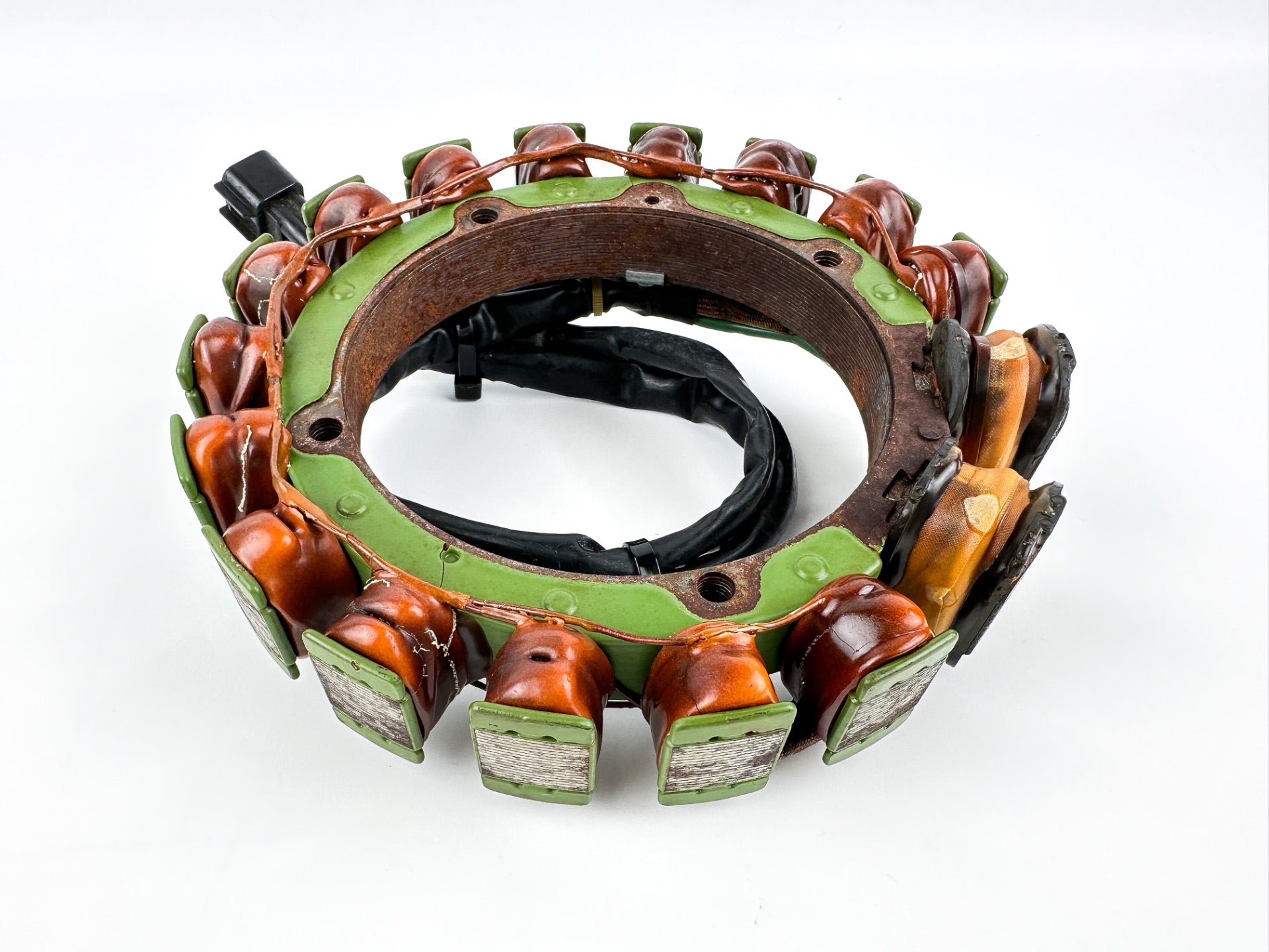 2001 Yamaha 200 HP 2 Stroke Outboard Stator Assembly 61A-85510-02-00 OEM