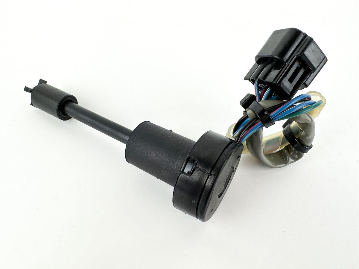 2005 Yamaha 200 HP 2 Stroke Outboard Oil Level Sensor 67H-85730-01-00 OEM