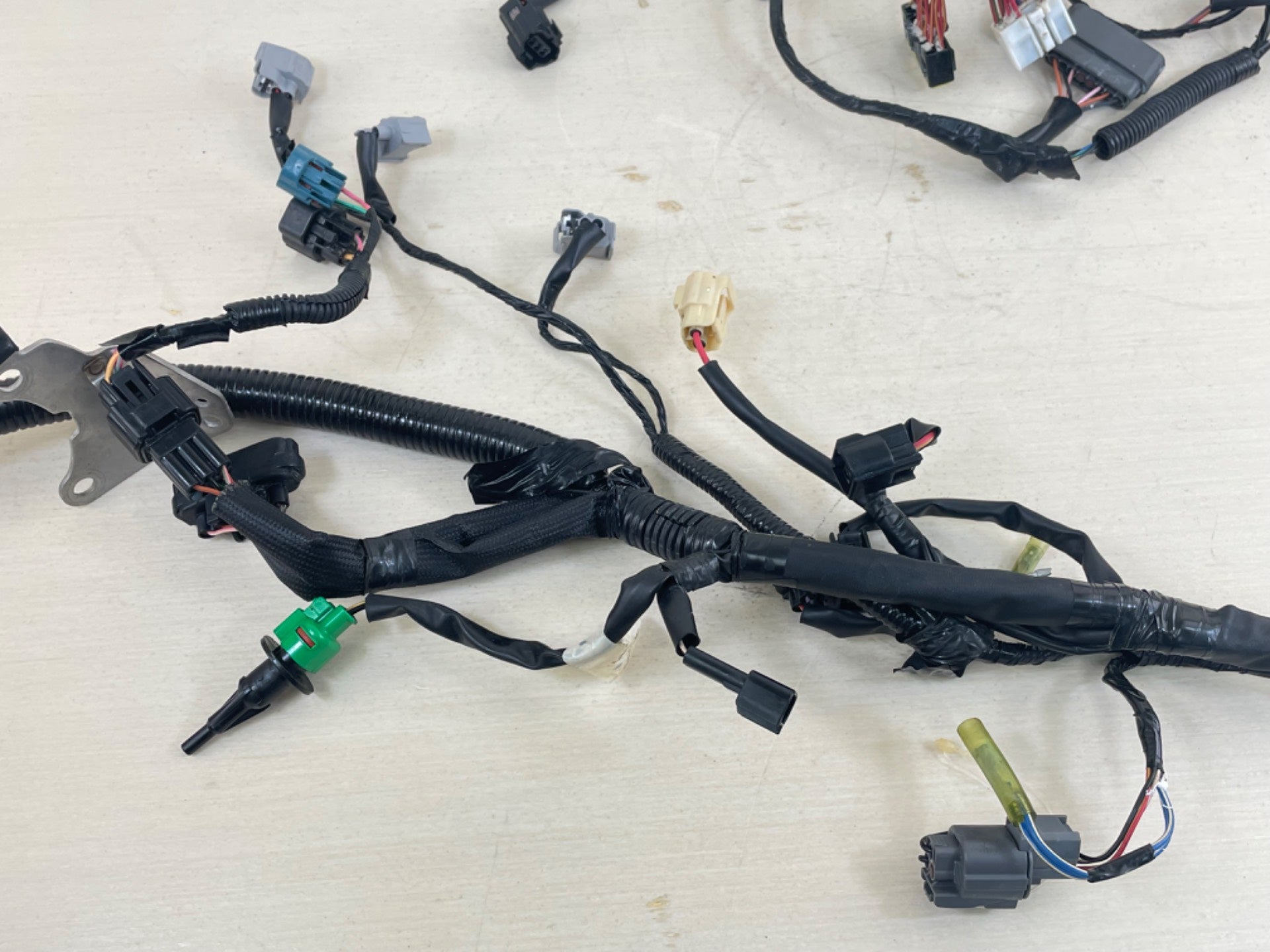 2006 Yamaha 250HP 3.3L 4 Stroke Outboard Engine Wiring Harness 6P2-82590-20-00