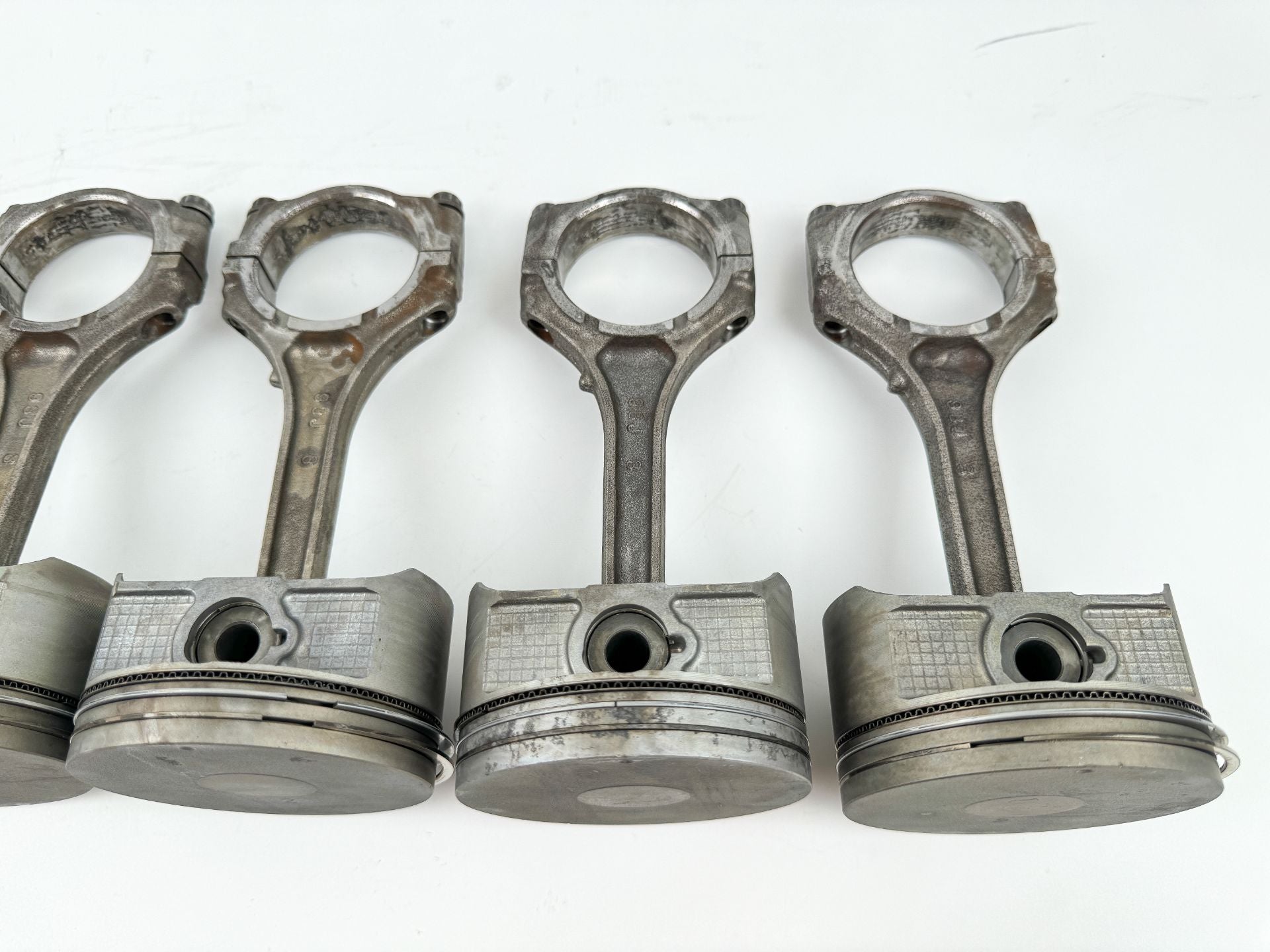 2004 Suzuki 250 HP 4 Stroke Outboard Piston & Connecting Rod Set 12111-93J02-0B0 OEM