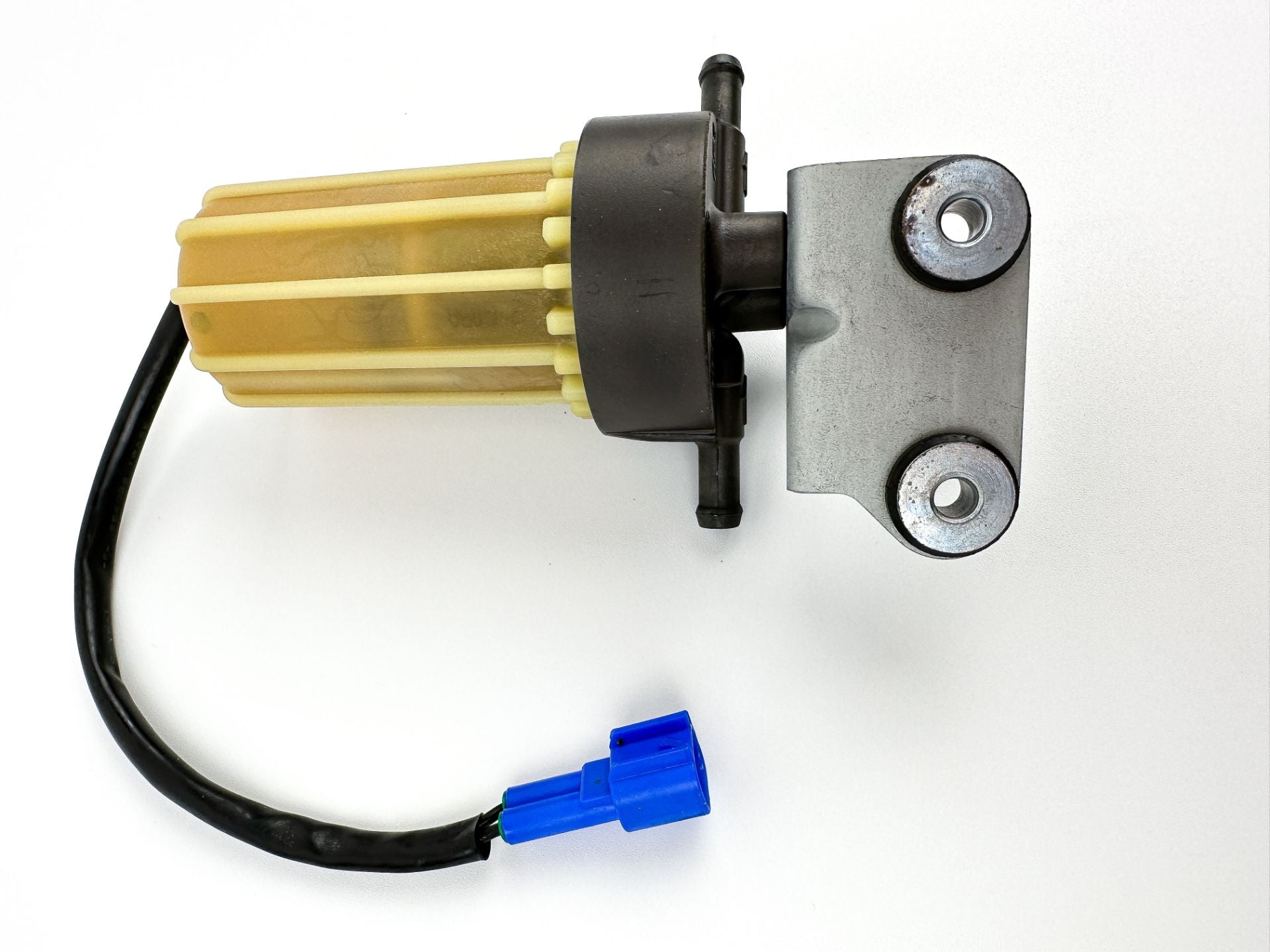 2016 Yamaha 150 HP 4 Stroke Outboard Fuel Filter Assembly 6P3-24562-03-00 OEM