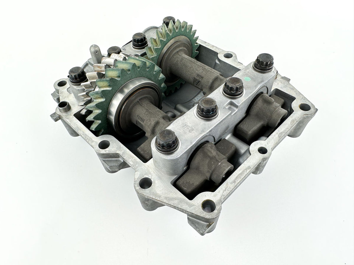 2020 Yamaha 150 HP 4 Stroke Outboard Balancer Assembly 63P-11500-04-00 OEM