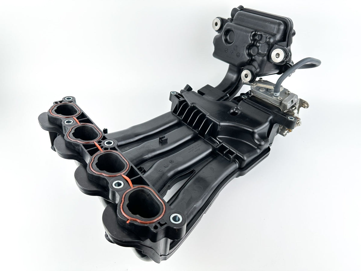 2013 Yamaha 115 HP 4 Stroke Outboard Intake Manifold W/ Throttle Body 68V-W1364-10-00