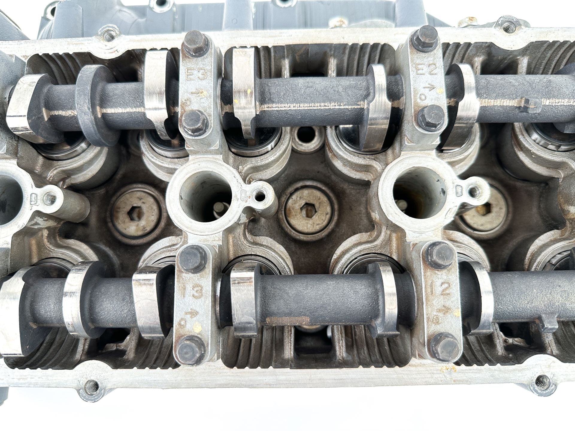 2005 Suzuki 115 HP 4 Stroke Outboard Cylinder Head 11100-90J11 OEM