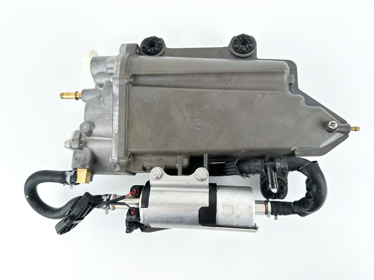2012 Yamaha 350 HP 4 Stroke Outboard VST Float Chamber Assembly 6AW-14180-20-00 OEM