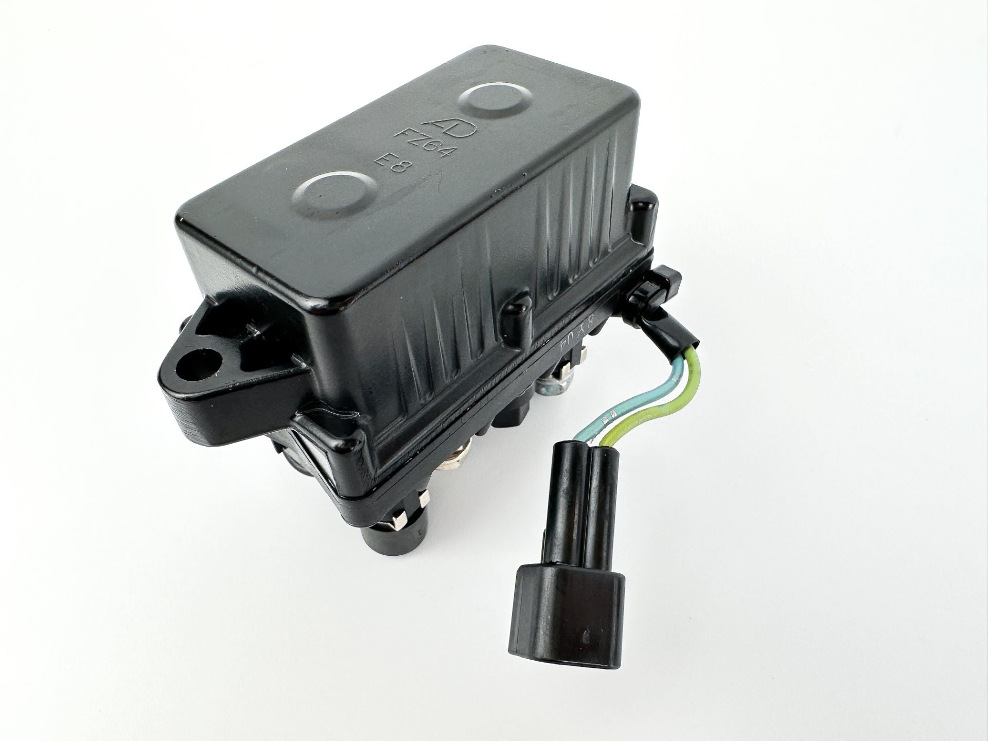2009 Yamaha 225 HP 2 Stroke Outboard Trim Tilt Relay 60V-81950-00-00 OEM