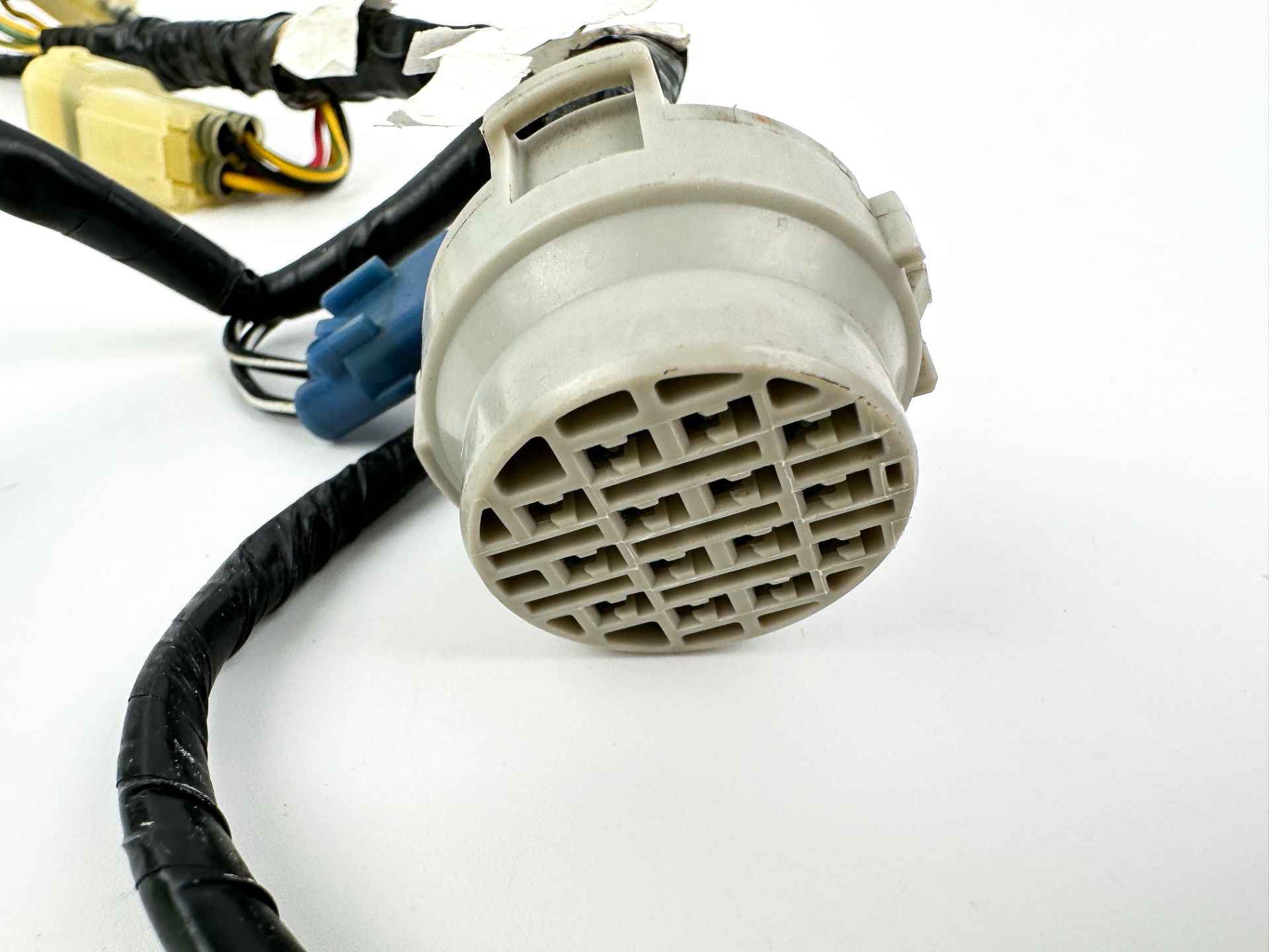 1999 Honda 40 HP 4 Stroke Outboard Engine Wire Harness 32520-ZV5-820 OEM