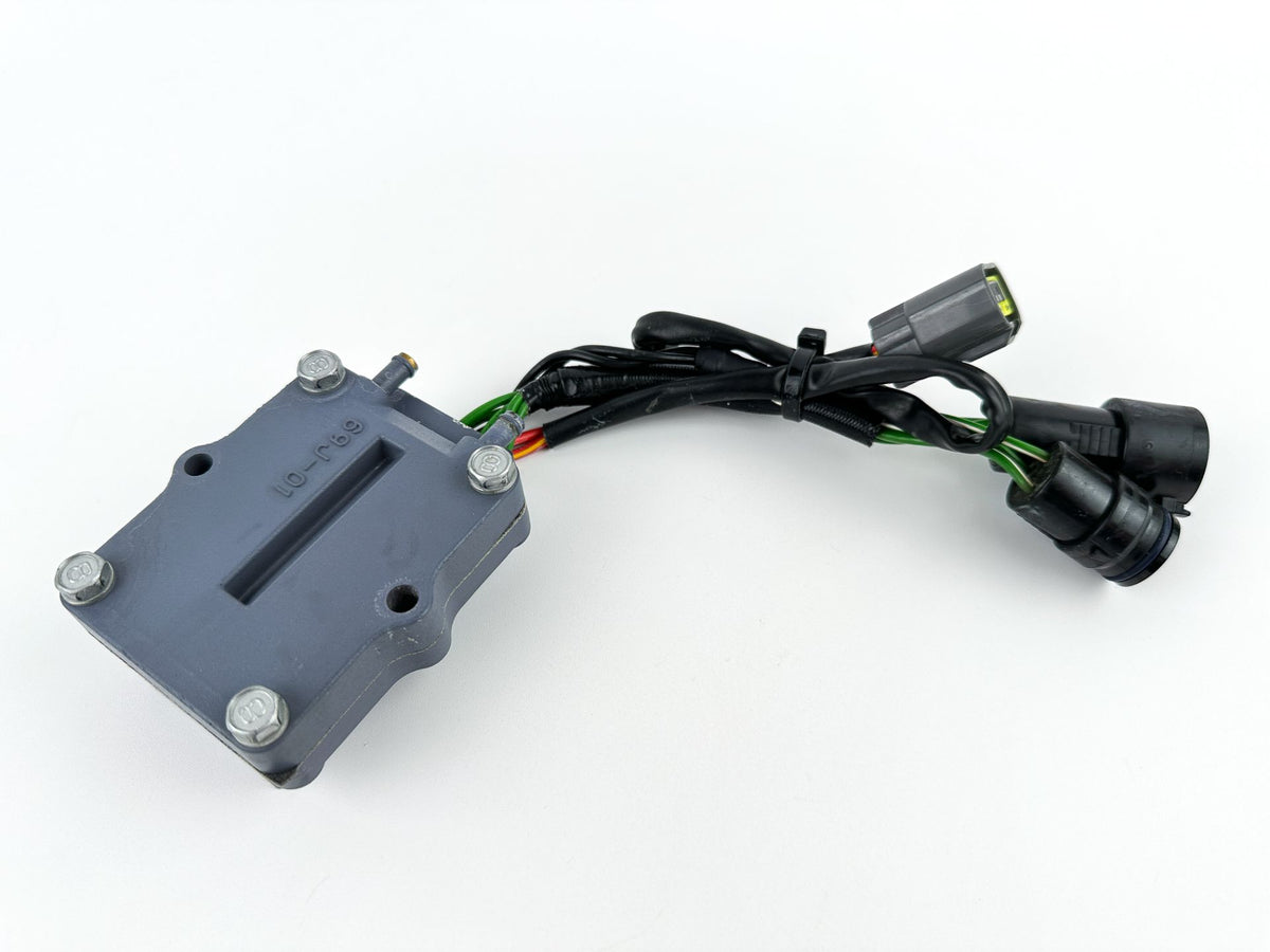 2003 Yamaha 225 HP 4 Stroke Outboard Rectifier & Regulator 69J-81960-10-00 Used