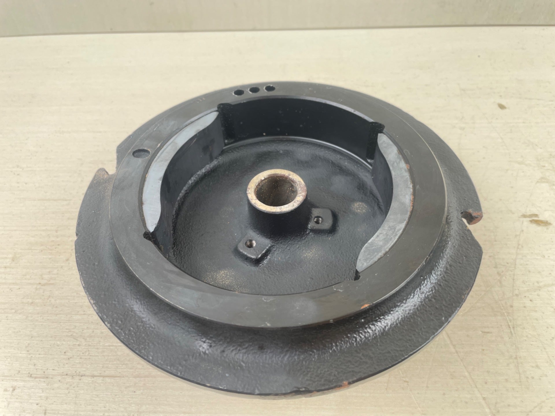 1993-2001 Johnson Evinrude 9.9 15 HP Outboard Flywheel Assembly 0584583