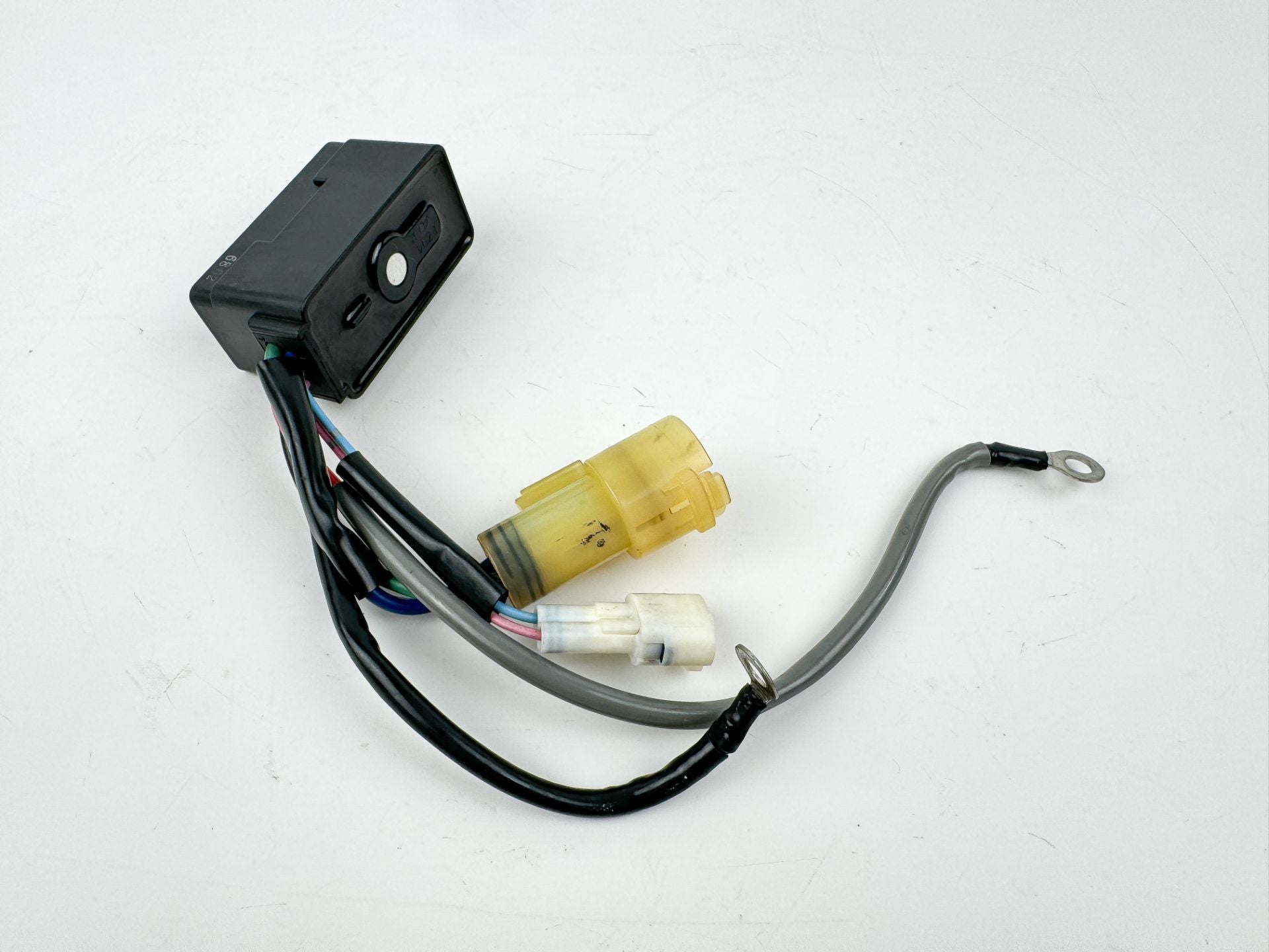 2007 Suzuki 200 HP 4 Stroke Outboard Trim Tilt Relay 38410-93J12 OEM