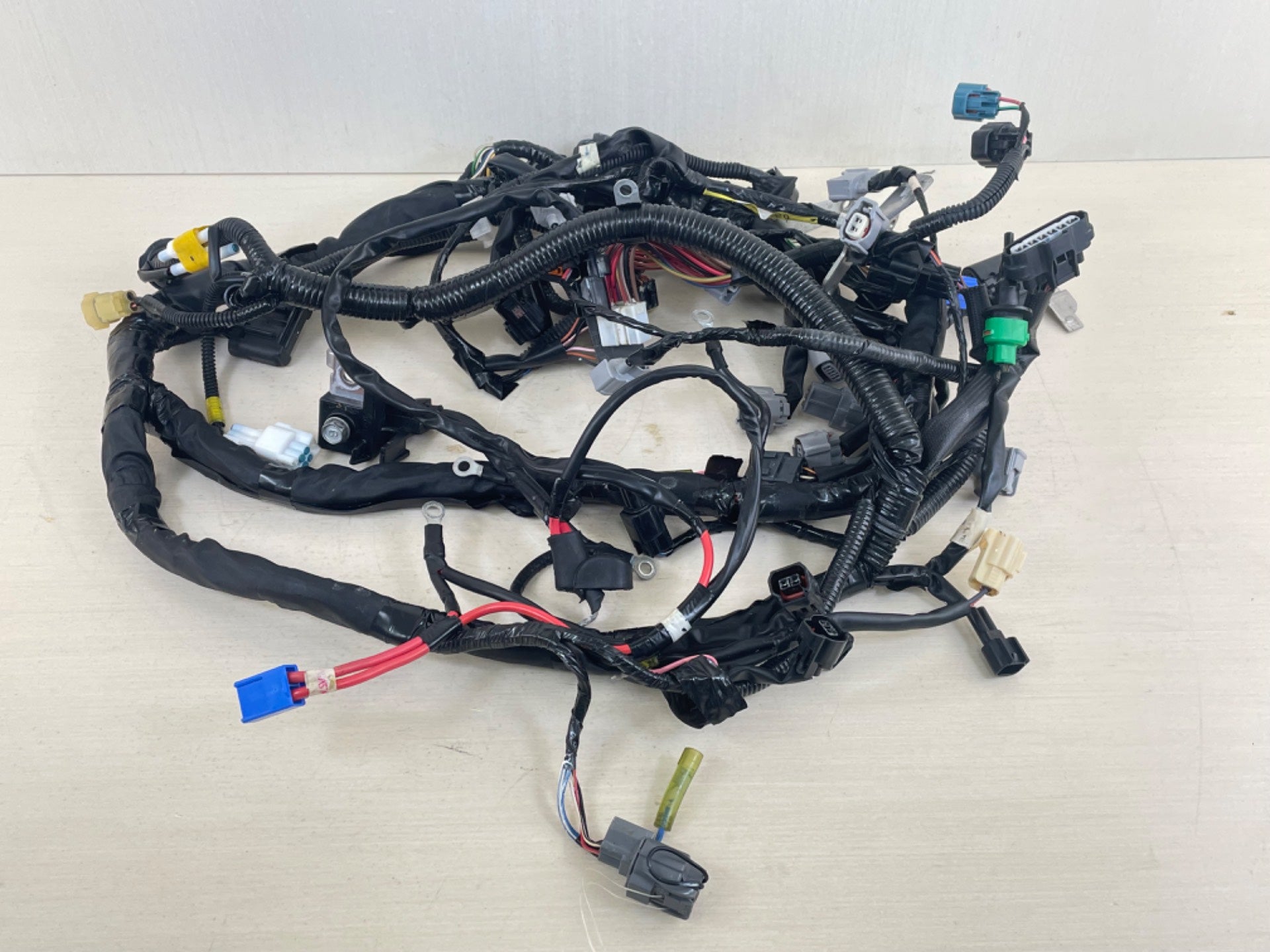 2006 Yamaha 250HP 3.3L 4 Stroke Outboard Engine Wiring Harness 6P2-82590-20-00