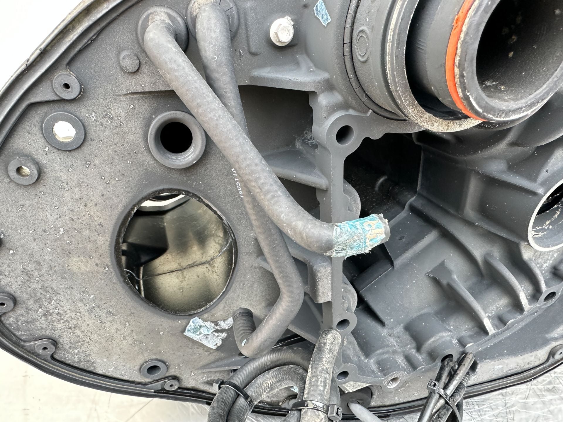 2015 Mercury 90 HP 4 Stroke Outboard Complete Midsection & Swivel Bracket 8M0091527 OEM