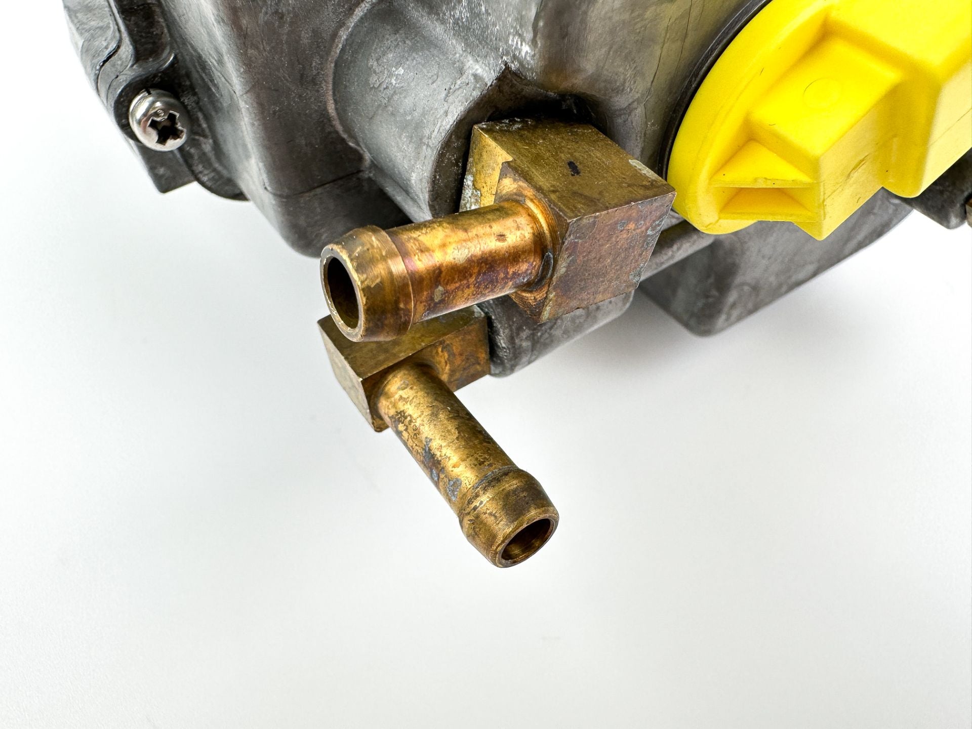 2018 Mercury 60 HP 4 Stroke Outboard Vapor Separator Tank VST 892267T03 Cleaned