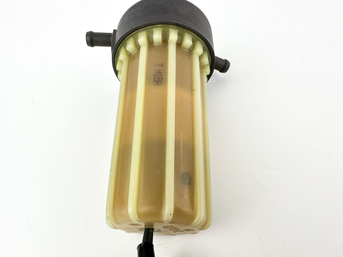 2017 Yamaha 350 HP 4 Stroke Outboard Fuel Filter Assembly 6P3-24560-22-00 OEM