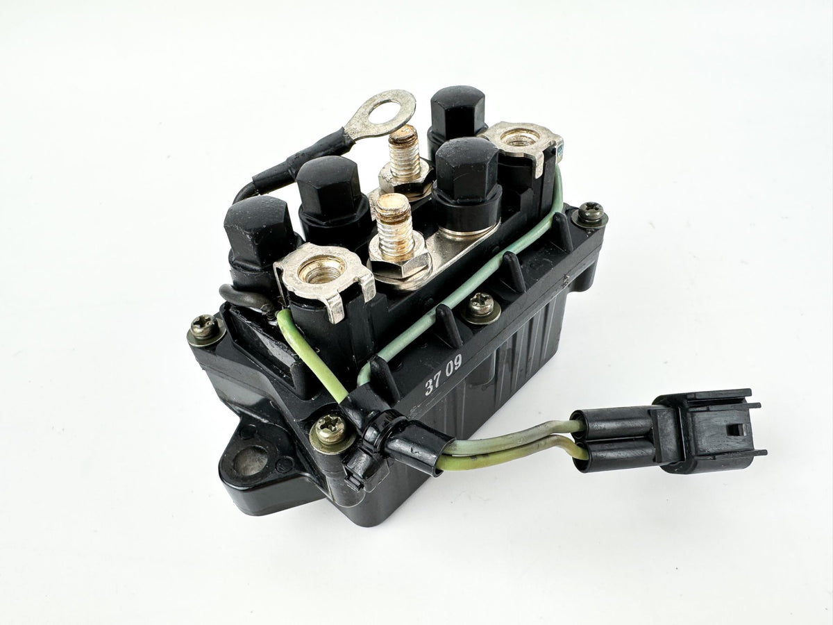 2004 Yamaha 150 HP 2 Stroke Outboard Trim Tilt Relay 68F-81950-01-00 OEM