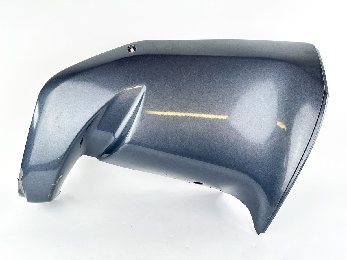 2003 Yamaha 225 HP 4 Stroke Outboard Lower Apron Cowling Starboard 69J-42771-00-8D OEM