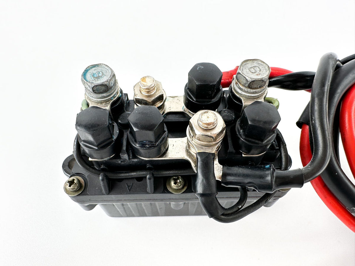 2004 Yamaha 225 HP 4 Stroke Outboard Trim Tilt Relay 69J-81950-11-00 OEM