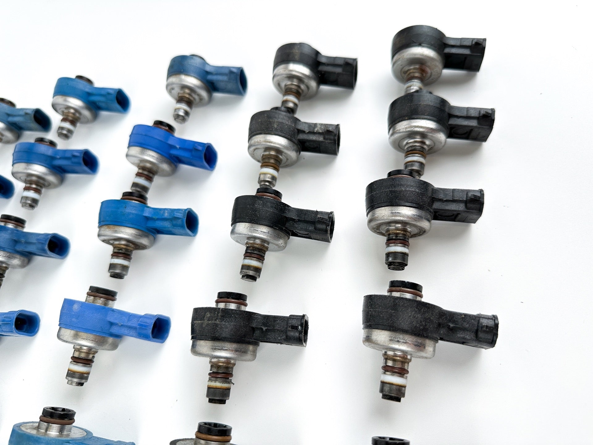 Lot of 60 Mercury Optimax Air Injectors OEM Used Untested Core Rebuild Parts