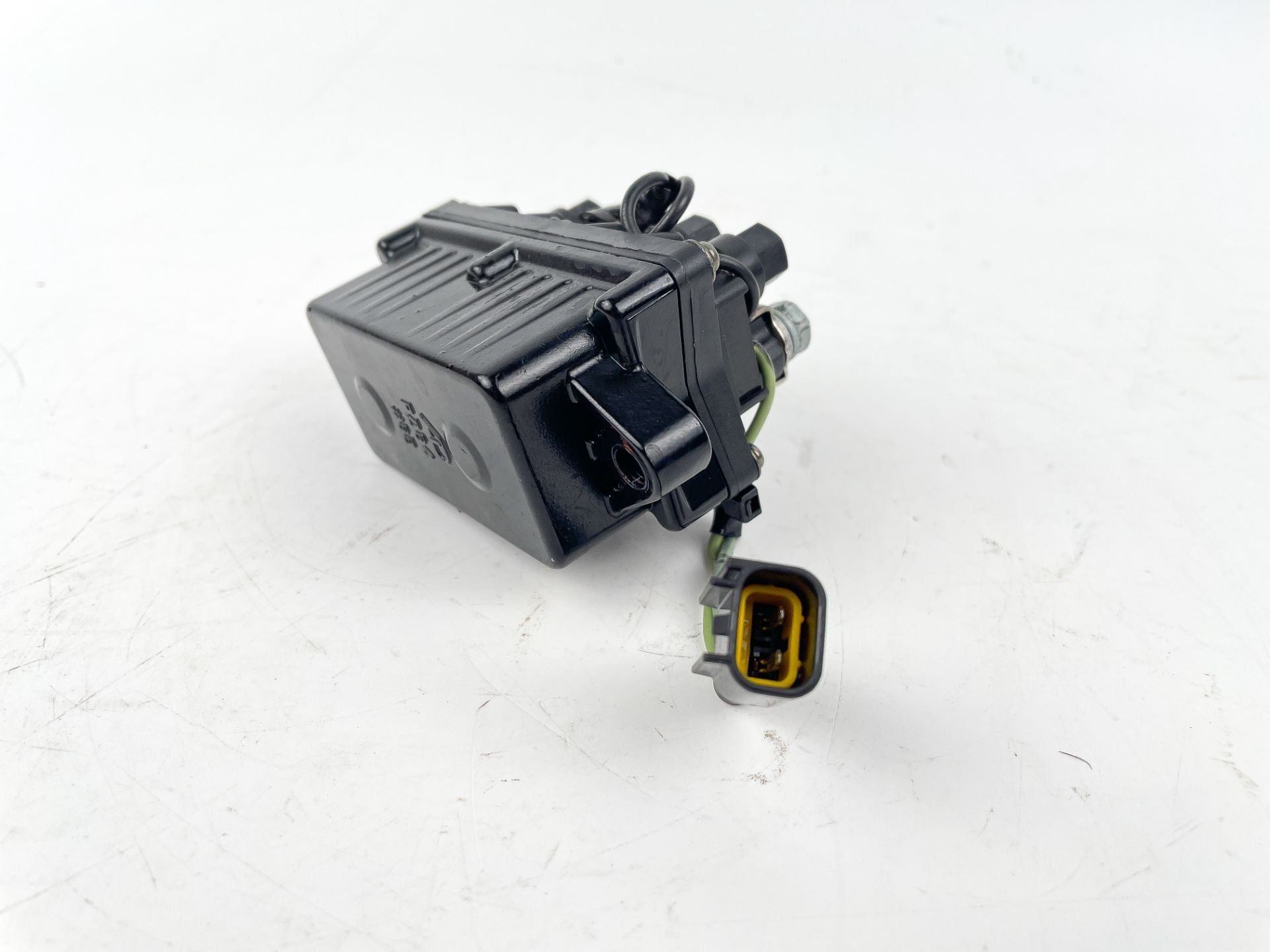 2006 Yamaha 150 HP 4 Stroke Outboard Trim Tilt Relay 63P-81950-00-00 OEM