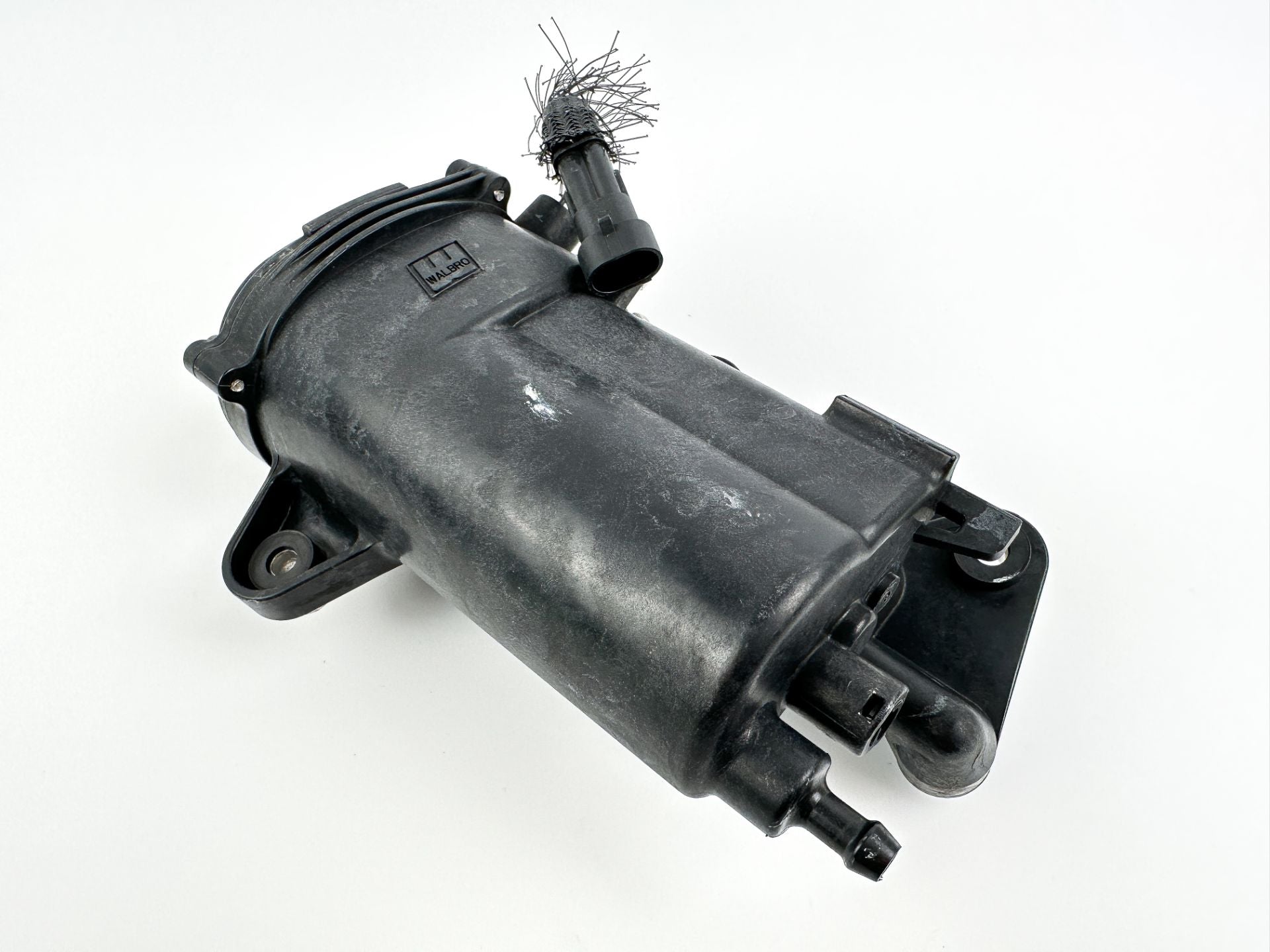 2013 Evinrude 30 HP 2 Stroke Outboard Vapor Separator Tank VST 5007896 OEM