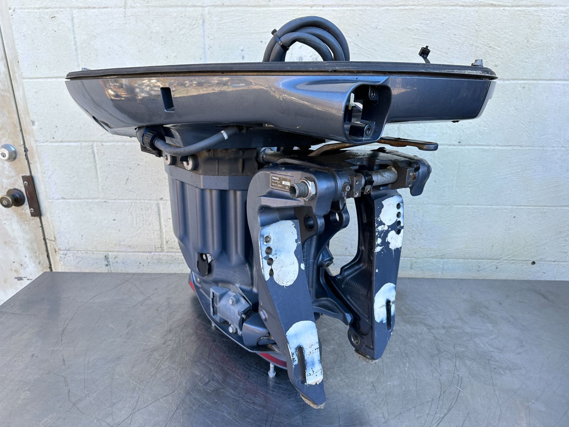 2017 Yamaha 250 HP 4 Stroke VMAX Outboard Complete Midsection & Swivel Bracket OEM
