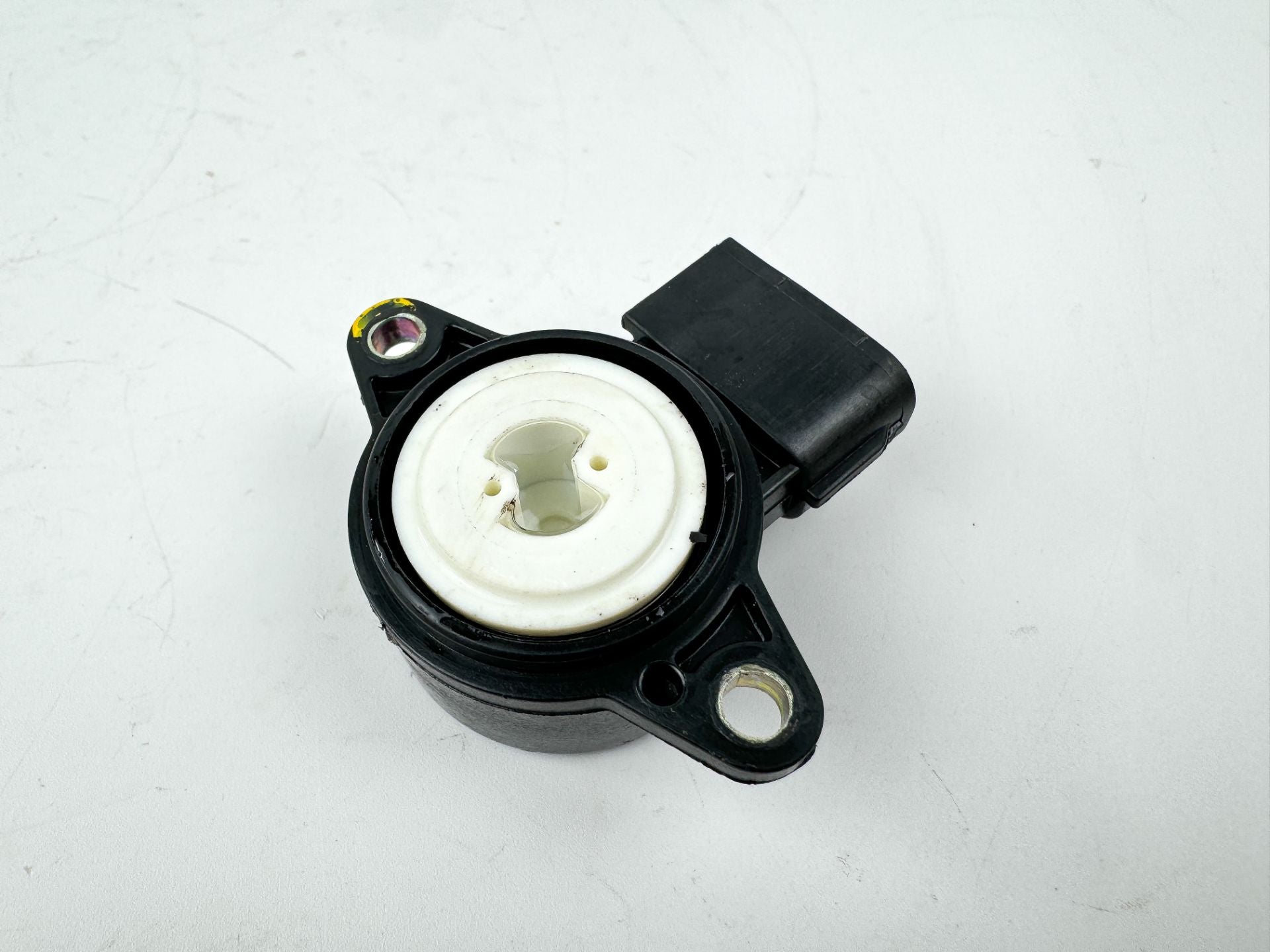 2005 Yamaha 75 HP 4 Stroke Outboard Throttle Position Sensor 6C5-85885-00-00 OEM