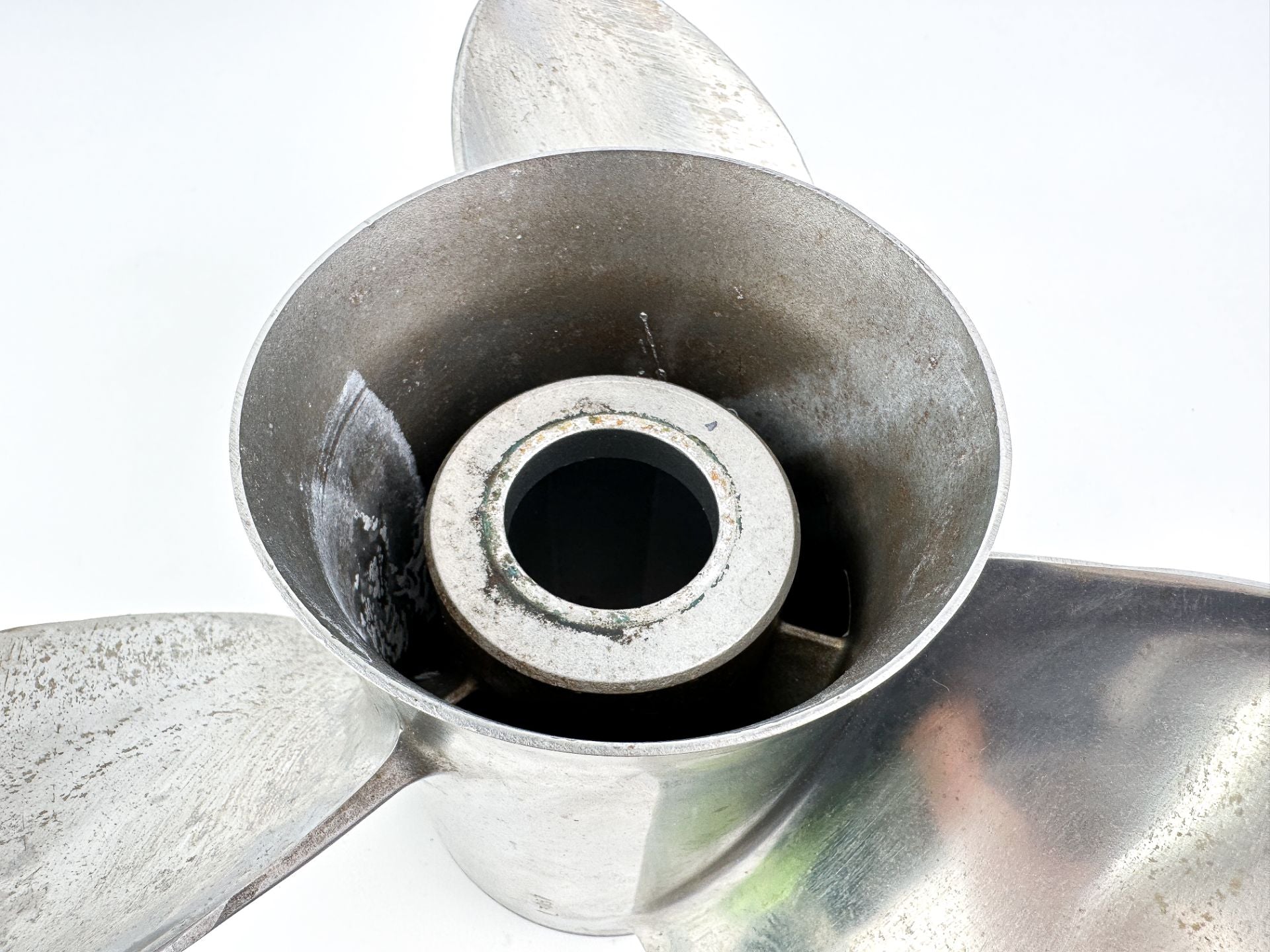 Mercury Marine Vengeance 13 x 18 P Stainless Steel Propeller 48-16988 RH