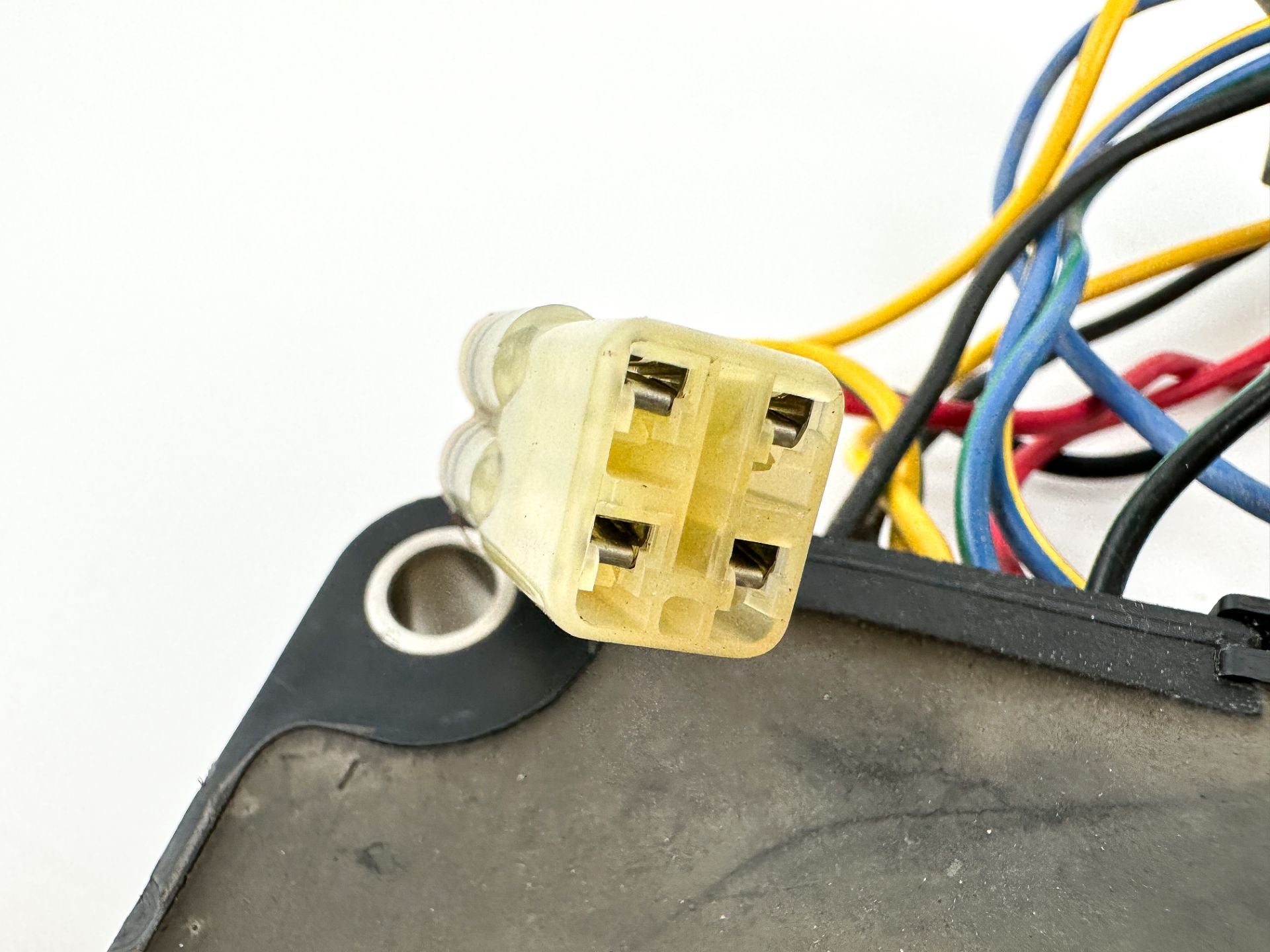 2002 Honda 50 HP 4 Stroke Outboard C.D.I CDI Assembly 30580-ZV5-003 OEM