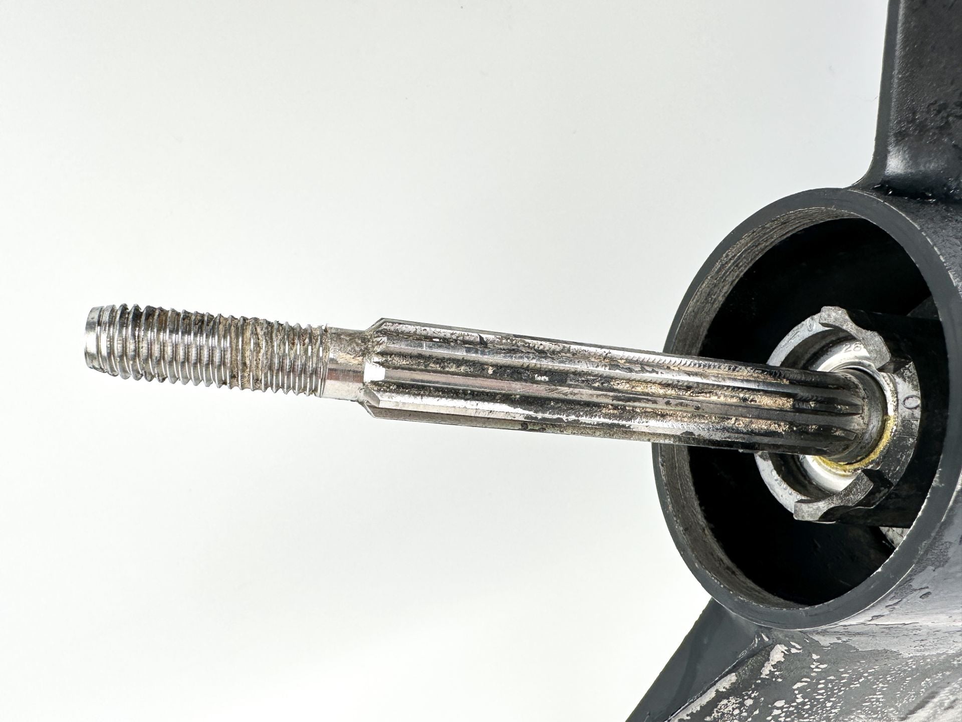 Mercury Mariner 20 25 HP 2 Stroke 15" Short Lower Unit Gear Case 8669T26