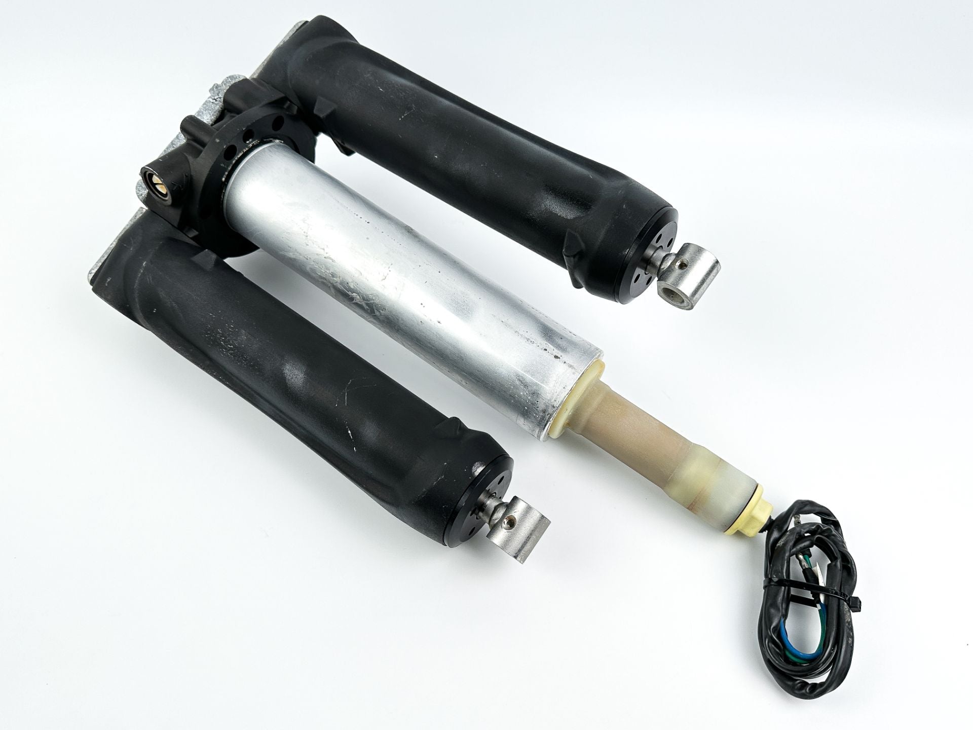 2008 Mercury 300 HP 4 Stroke Outboard Power Trim Tilt Unit 880658T01 OEM