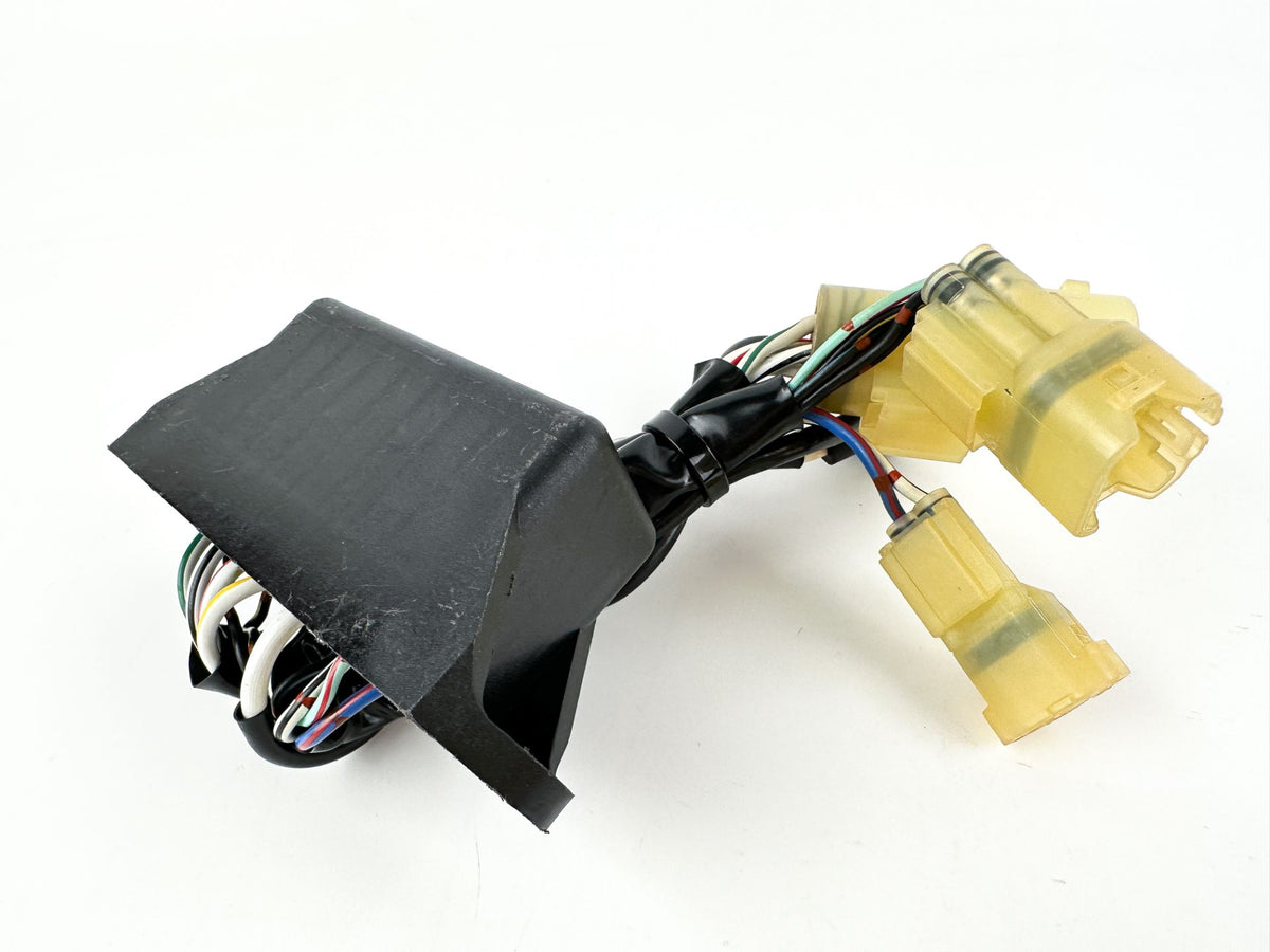 2004 Honda 135 HP 4 Stroke Outboard Main Relay 38580-ZY6-013 OEM