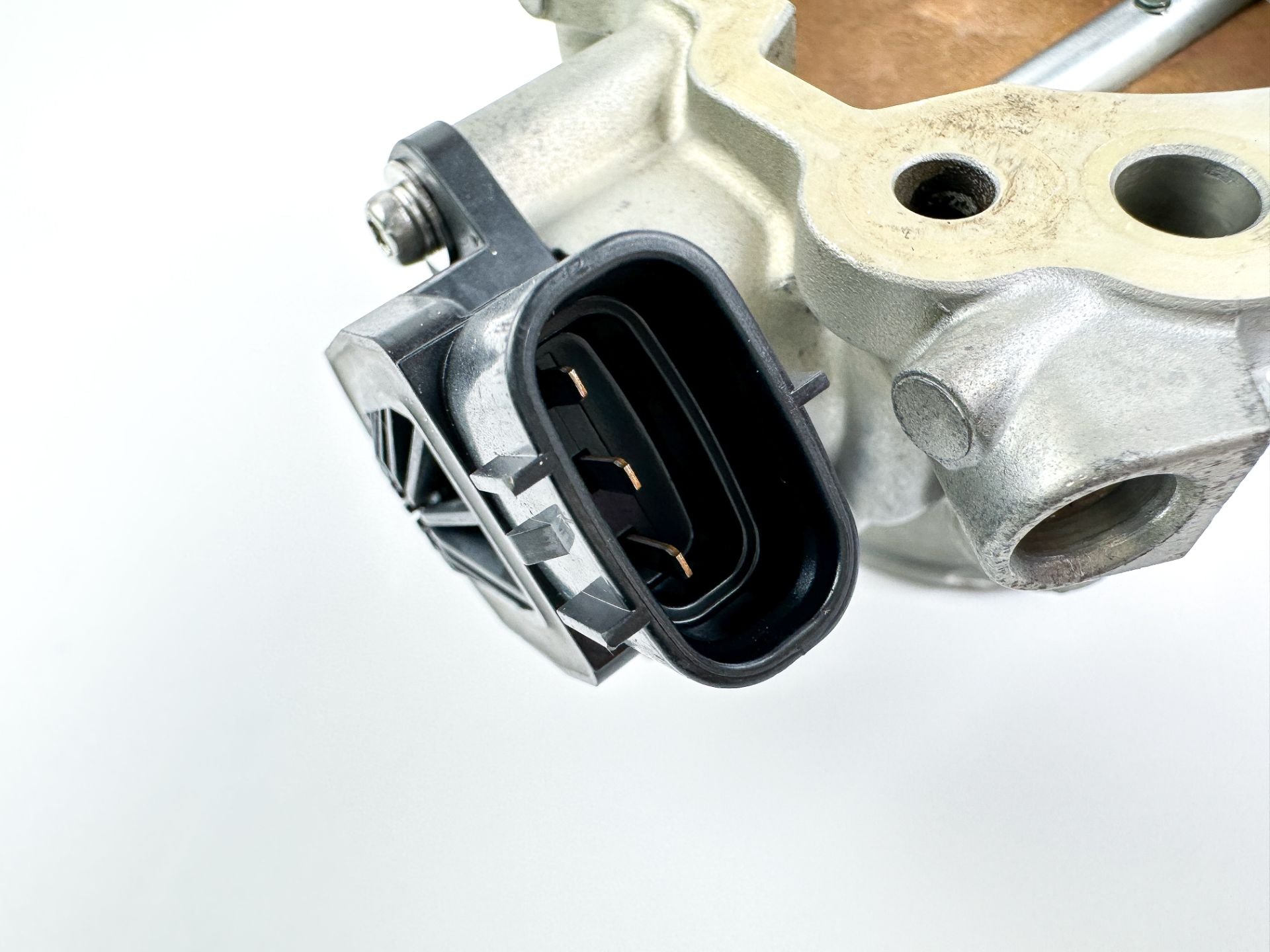 2007 Suzuki 150 HP 4 Stroke Outboard Throttle Body Assembly 13300-96J01 OEM