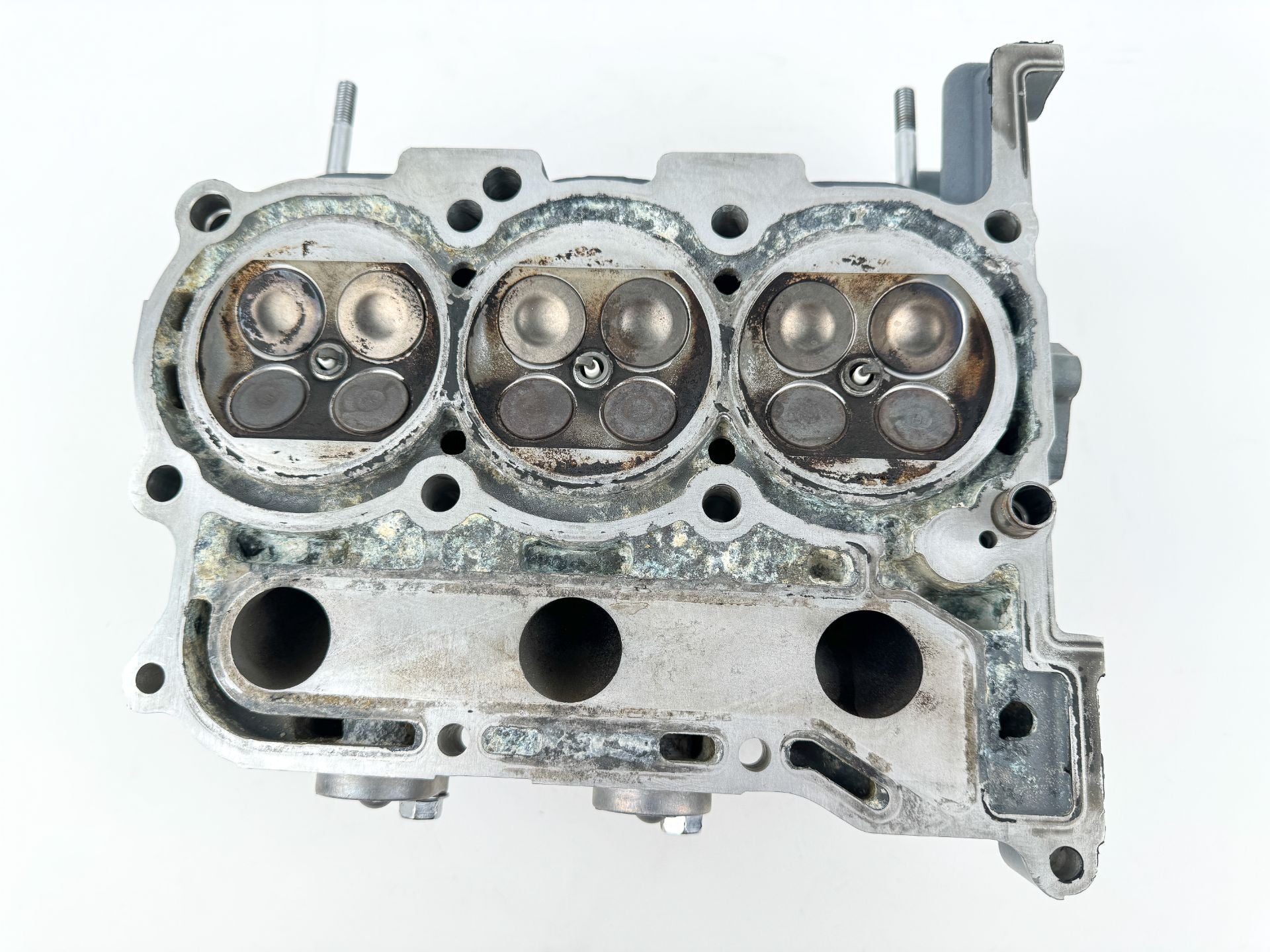 2016 Suzuki 40 HP 4 Stroke Outboard Cylinder Head 11100-88L20 OEM