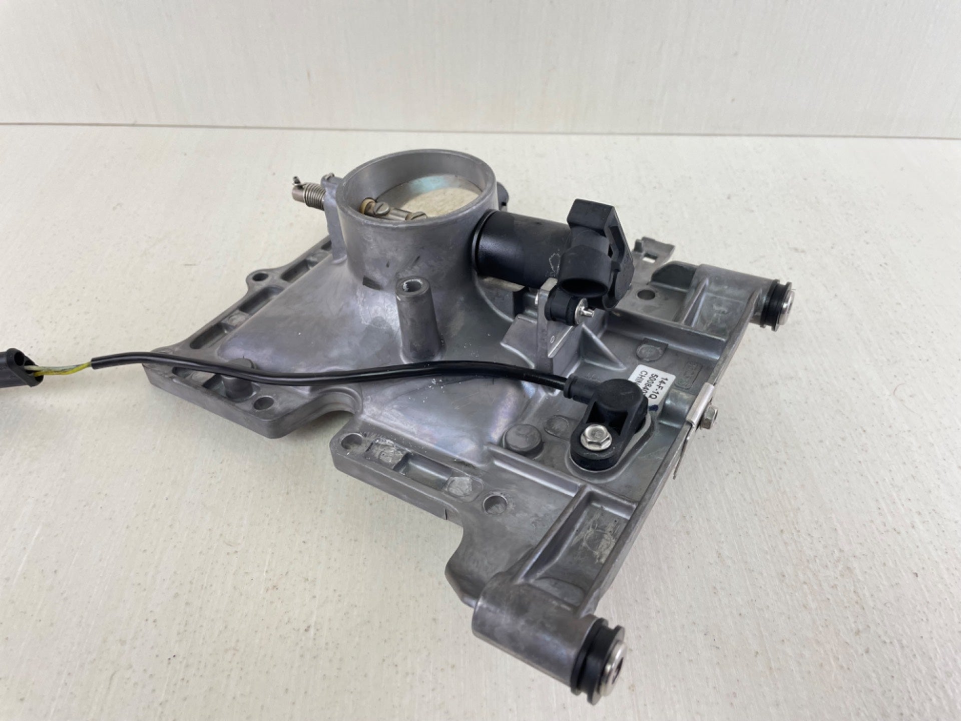 2004 + Evinrude 40 50 HP Etec 2 Stroke Outboard Throttle Body Assembly 5008407