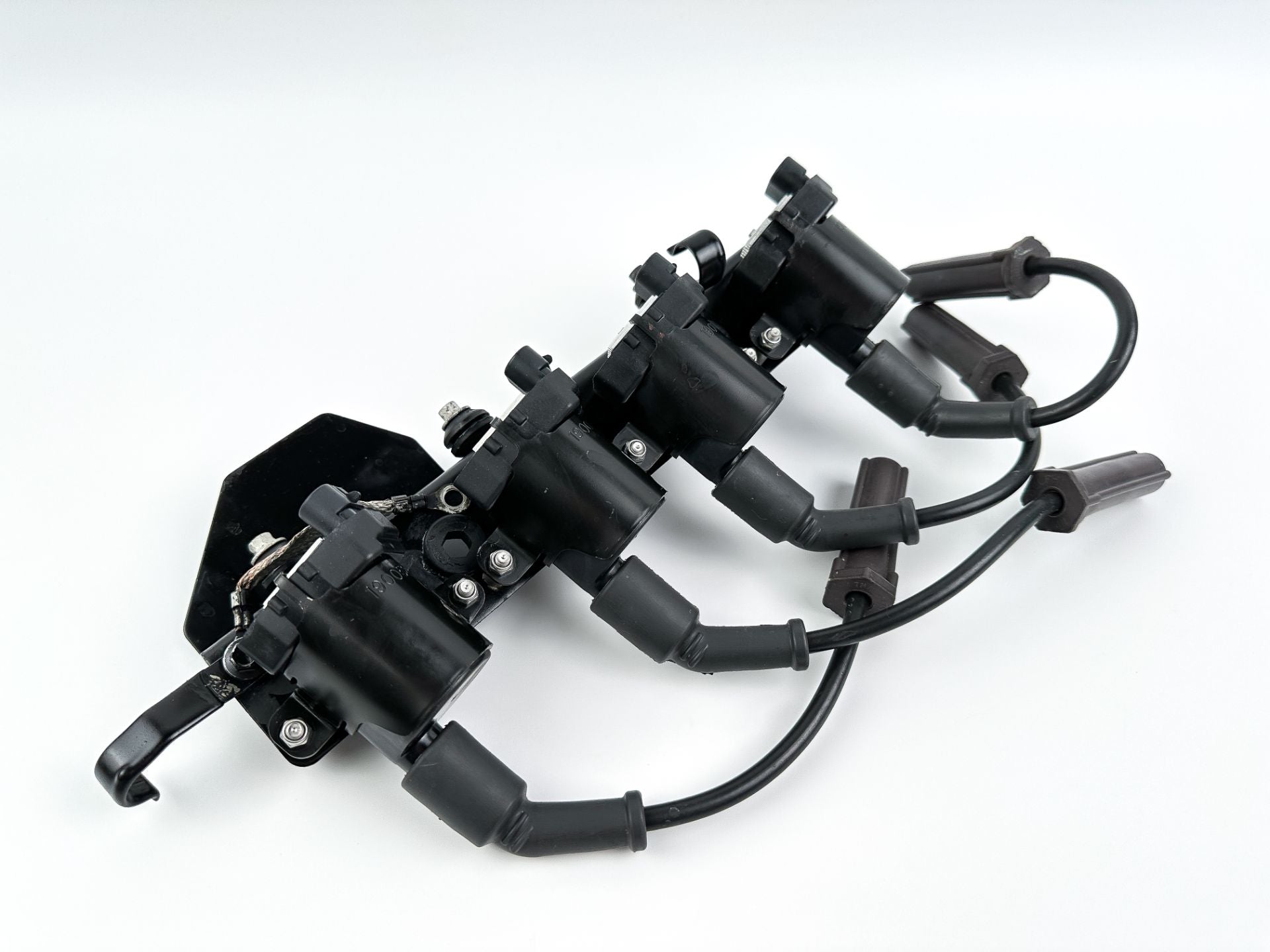 2004 Mercury 60 HP 4 Stroke Outboard Ignition Coil Set W/ Plate 8778031 OEM