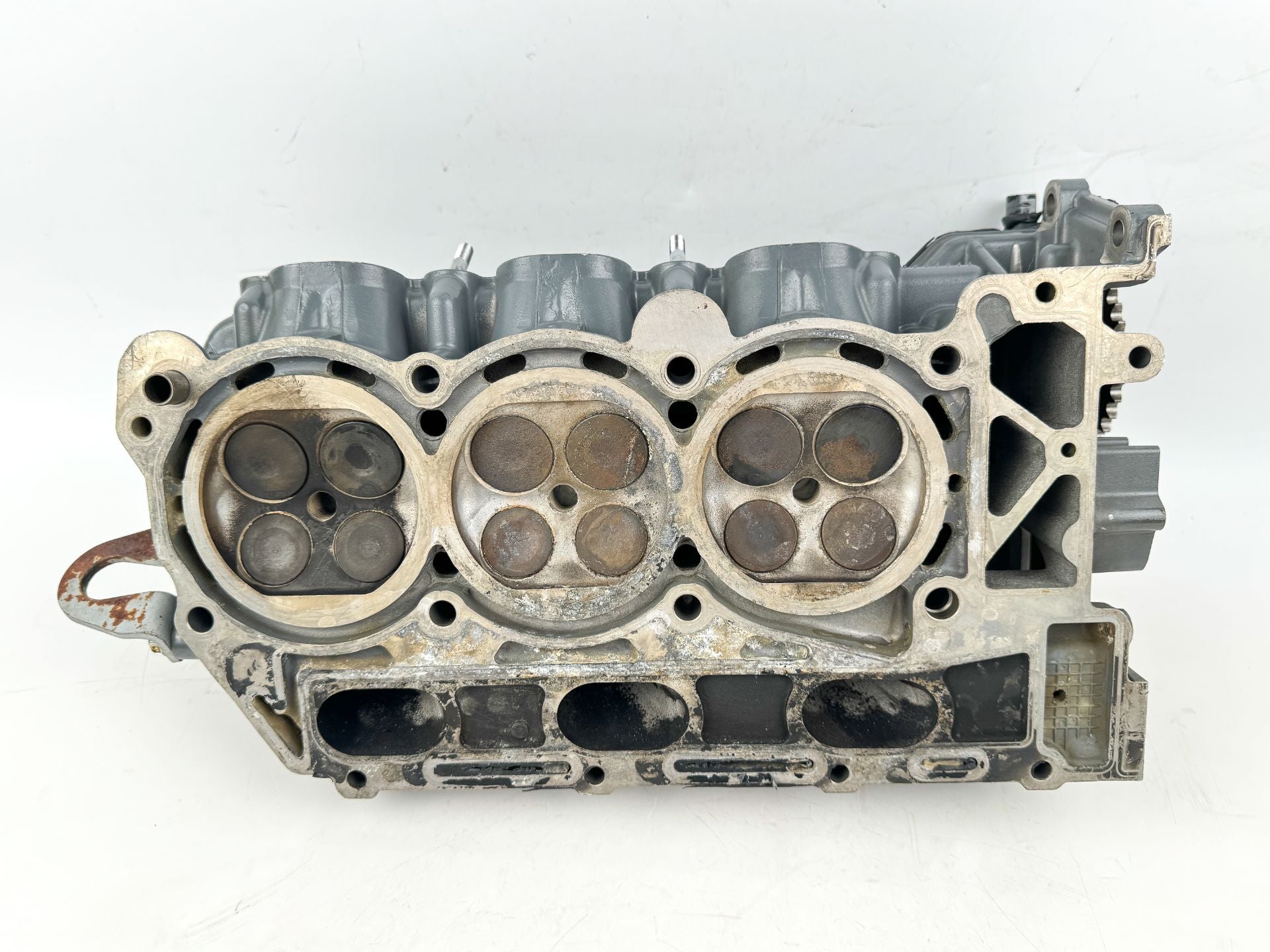 2007 Suzuki 200 HP 4 Stroke Outboard Starboard Cylinder Head 11101-93J04 For Parts