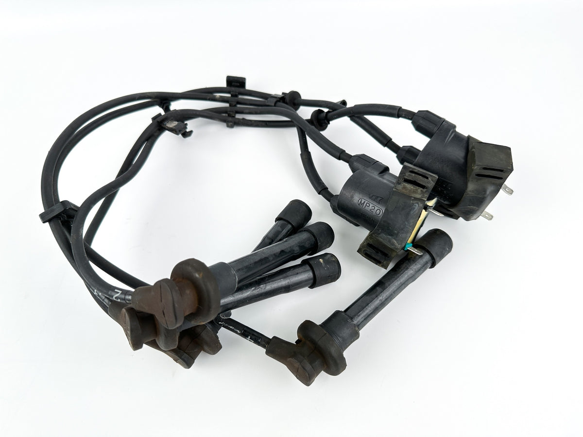2001 Honda 130 HP 4 Stroke Outboard Ignition Coil Set 30500-ZW5-003 OEM