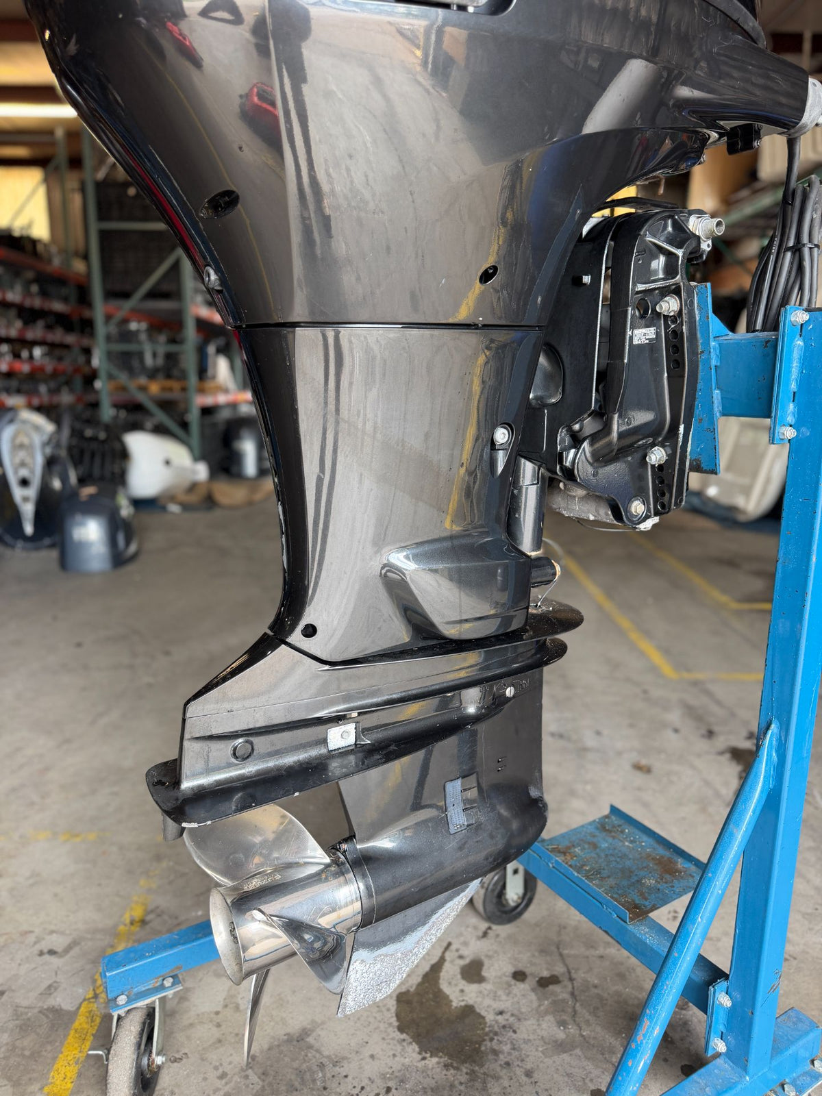 2016 Suzuki 200HP 4 Stroke Outboard Engine W/ 25" Shaft 446 Hours