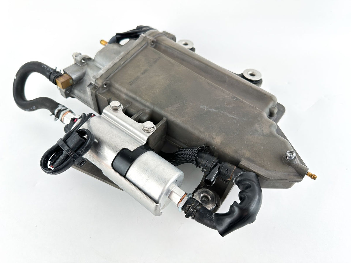 2013 Yamaha 350 HP 4 Stroke Outboard VST Float Chamber Assembly 6AW-14180-21-00 OEM