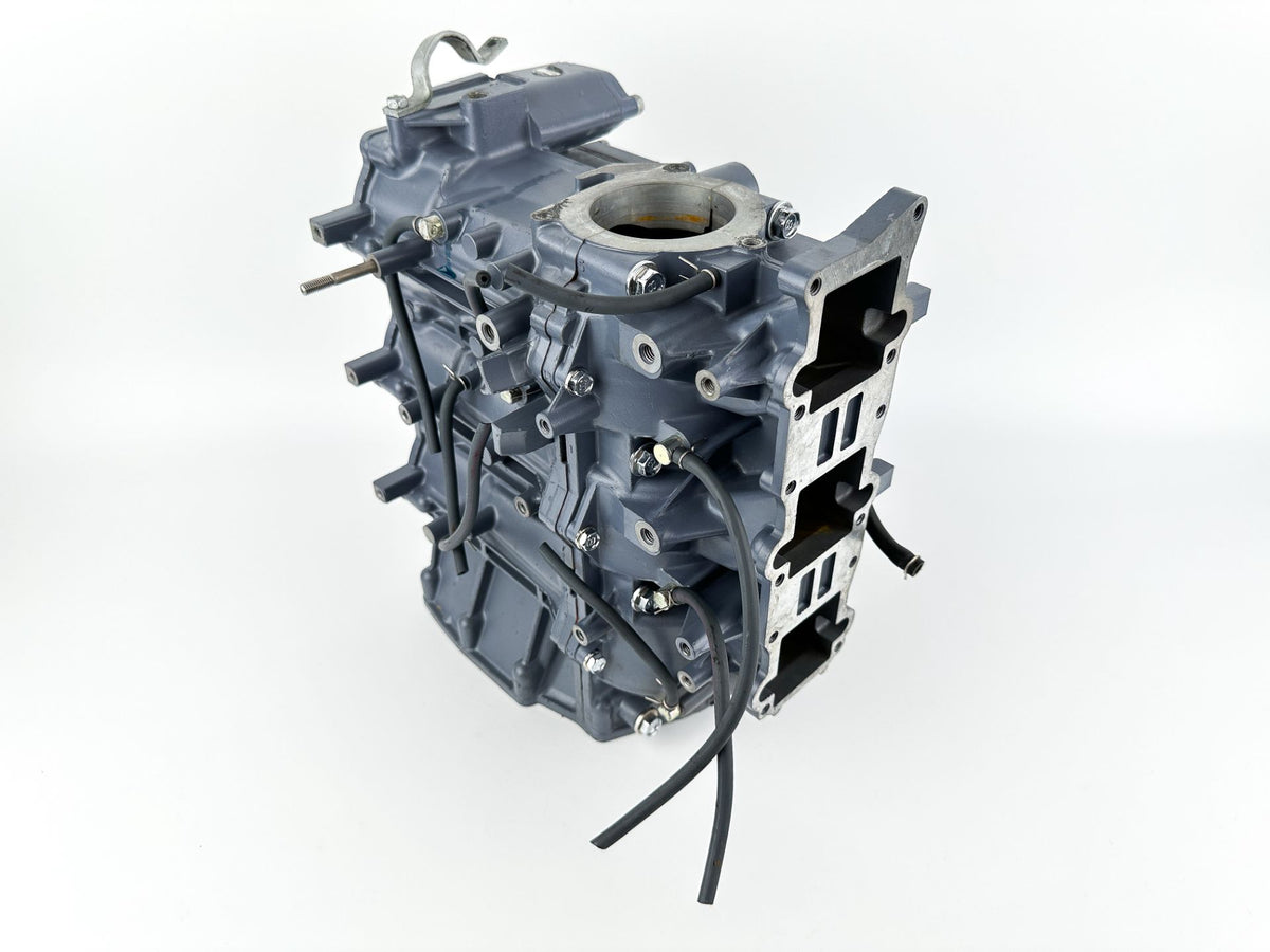 2002 Yamaha 50 HP 2 Stroke Outboard Cylinder Block Crankcase 6H4-15100-13-1S OEM