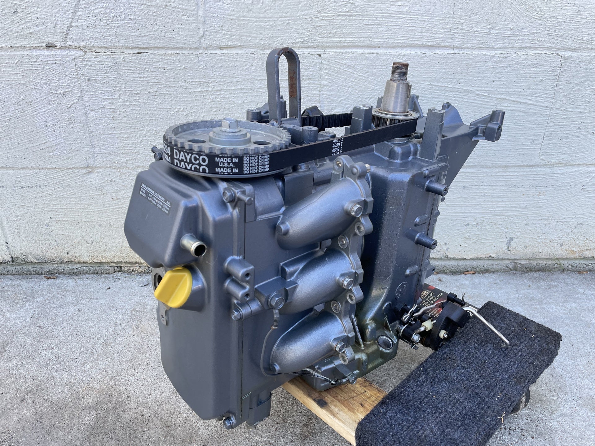 2001 Yamaha 30HP 4 Stroke Outboard Powerhead Assembly Crankcase - Good Compression